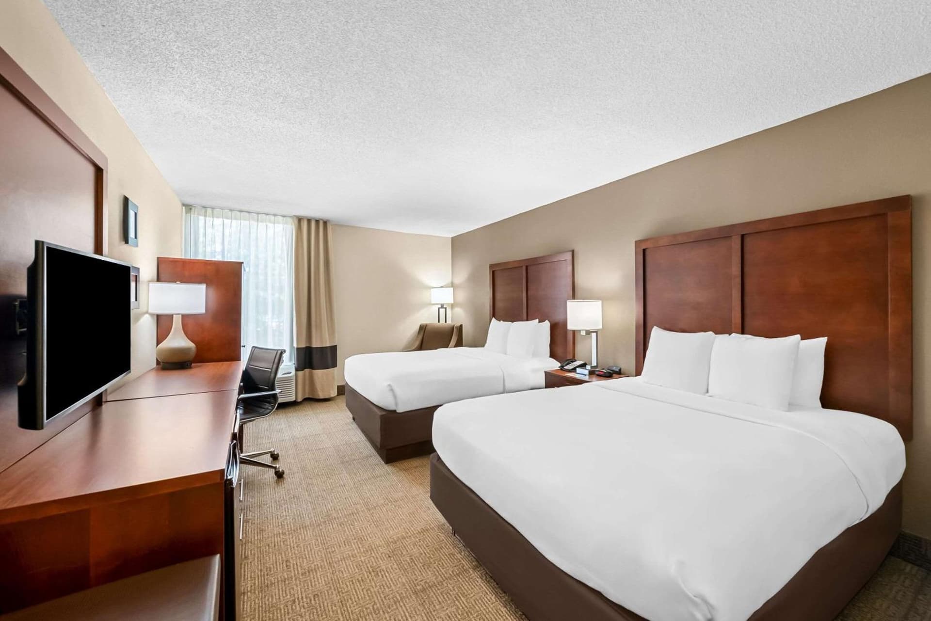 Comfort Inn & Suites Durham near Duke University gallery photo in Durham, NC — image 42