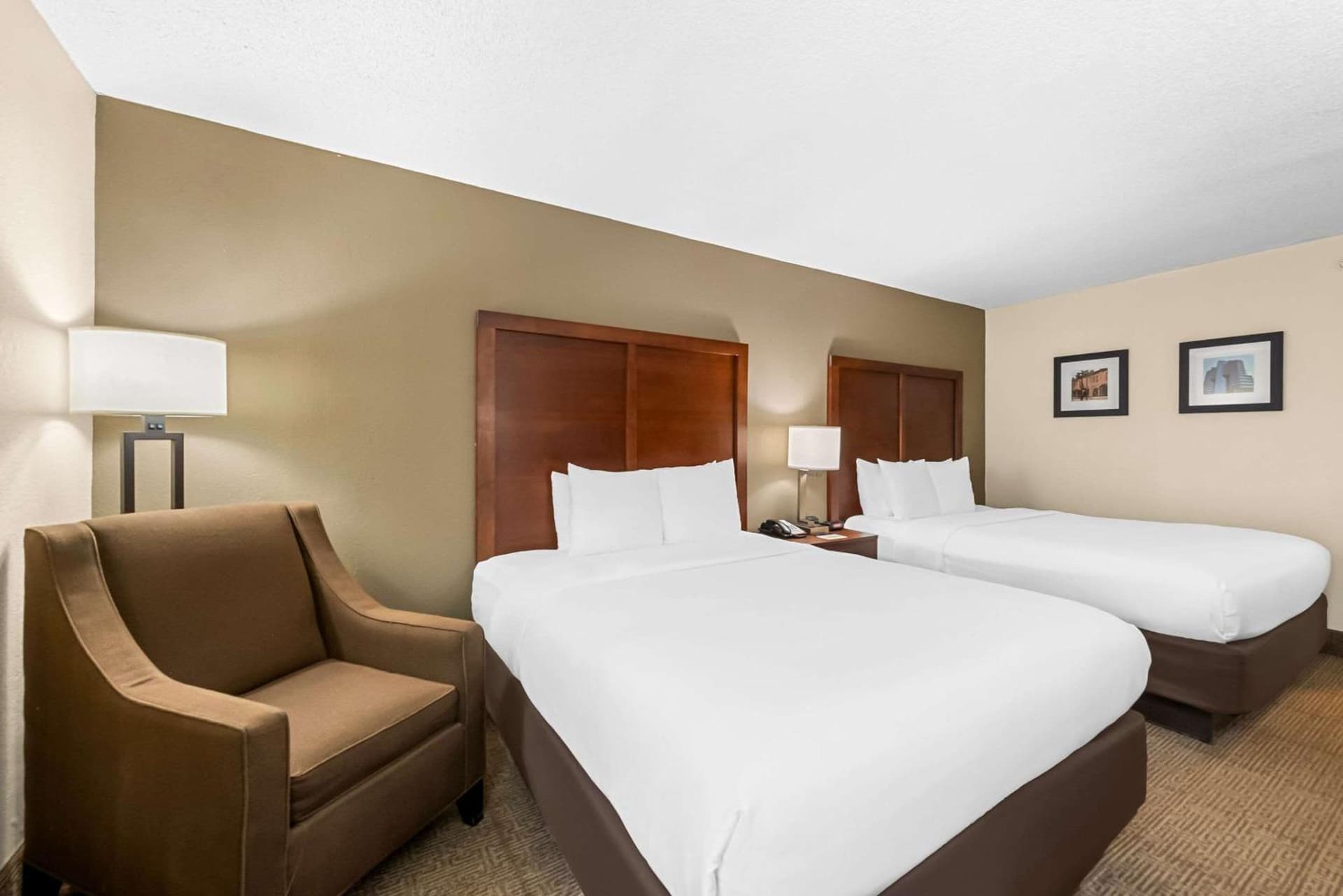 Comfort Inn & Suites Durham near Duke University gallery photo in Durham, NC — image 20