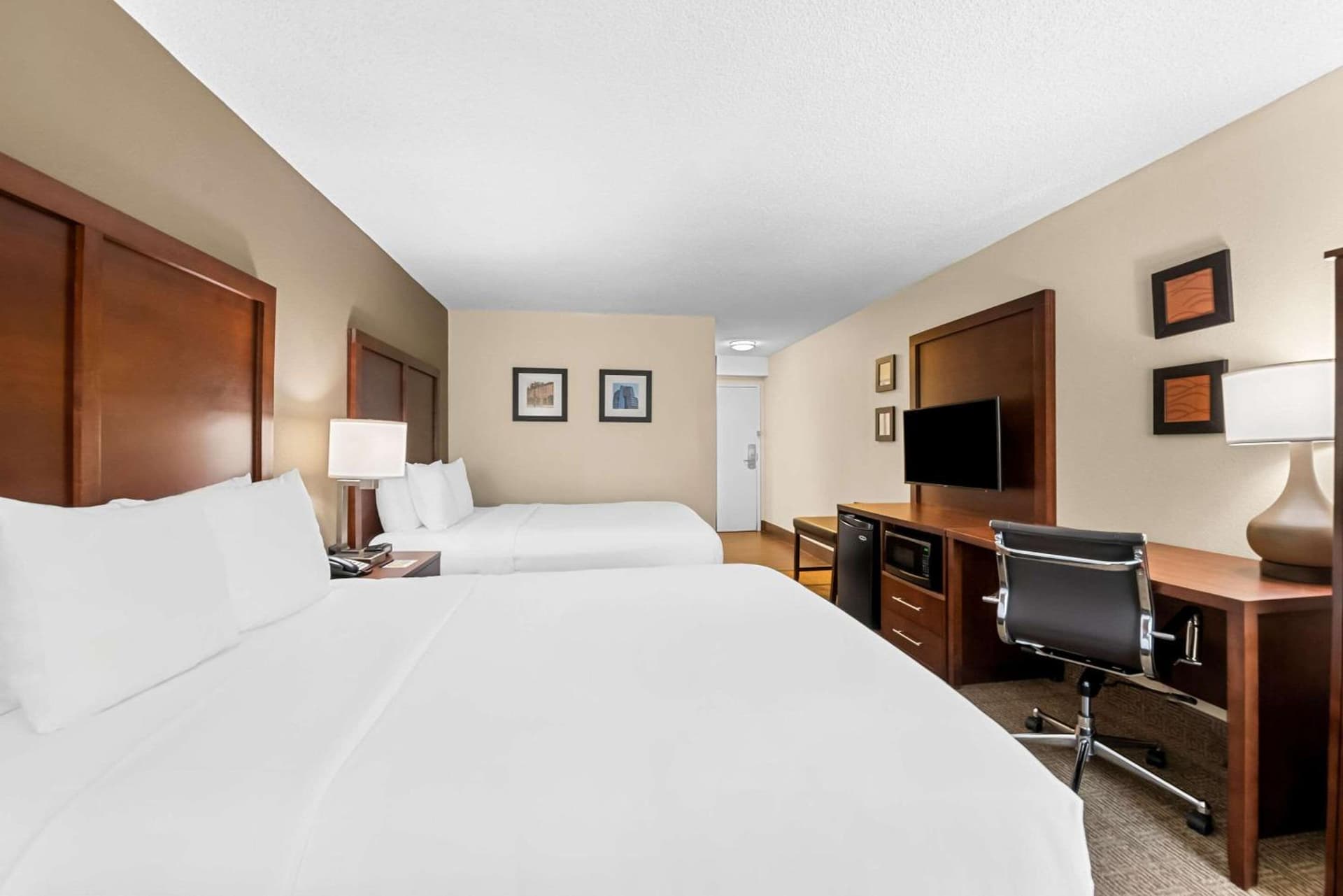 Comfort Inn & Suites Durham near Duke University gallery photo in Durham, NC — image 19