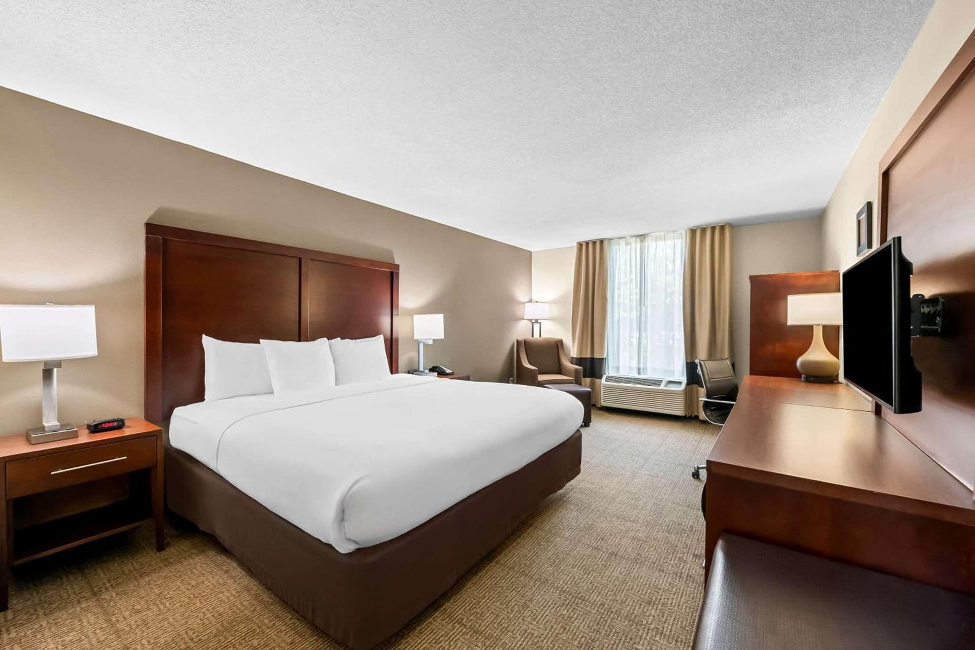 Comfort Inn & Suites Durham near Duke University gallery photo in Durham, NC — image 40
