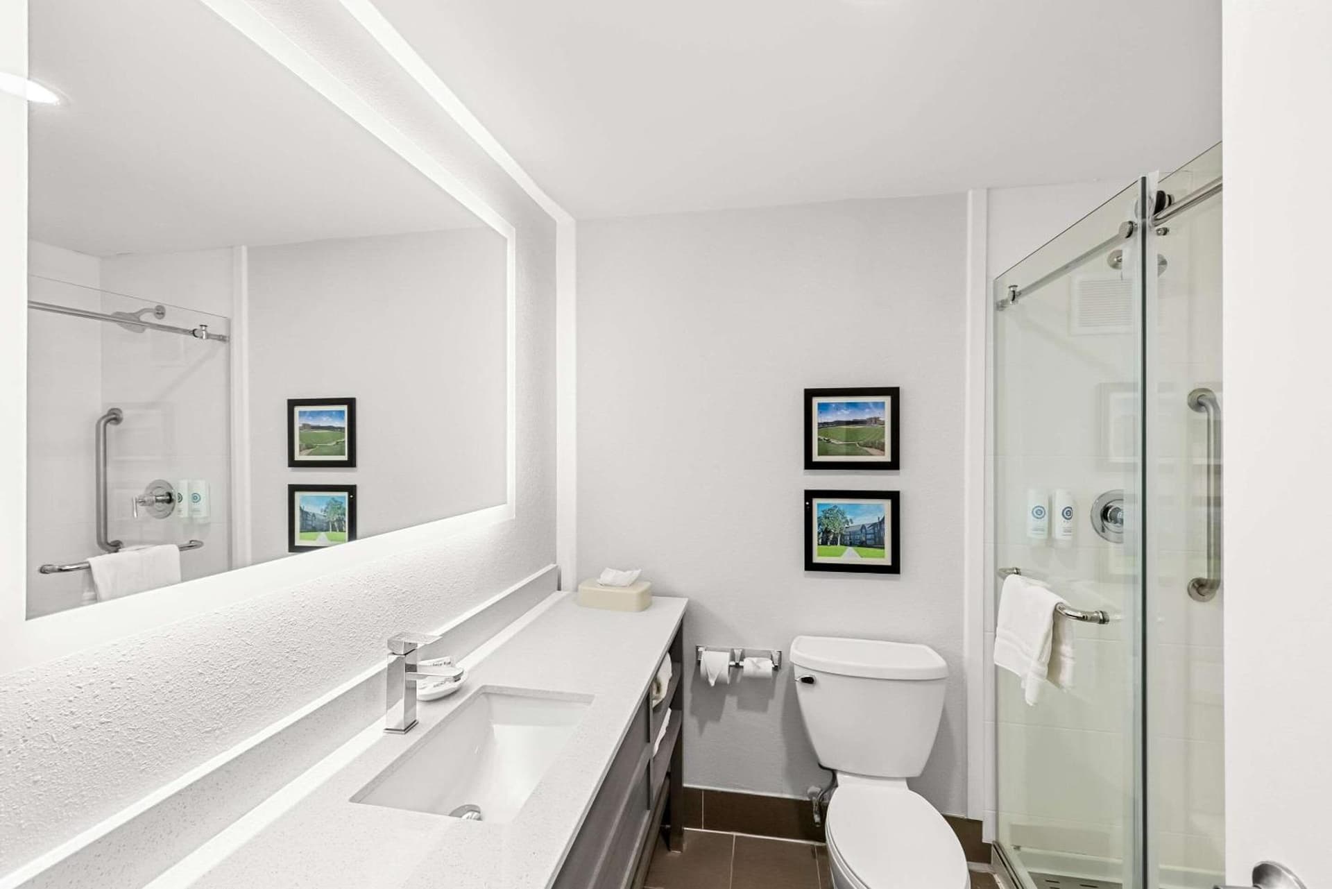 Comfort Inn & Suites Durham near Duke University gallery photo in Durham, NC — image 27