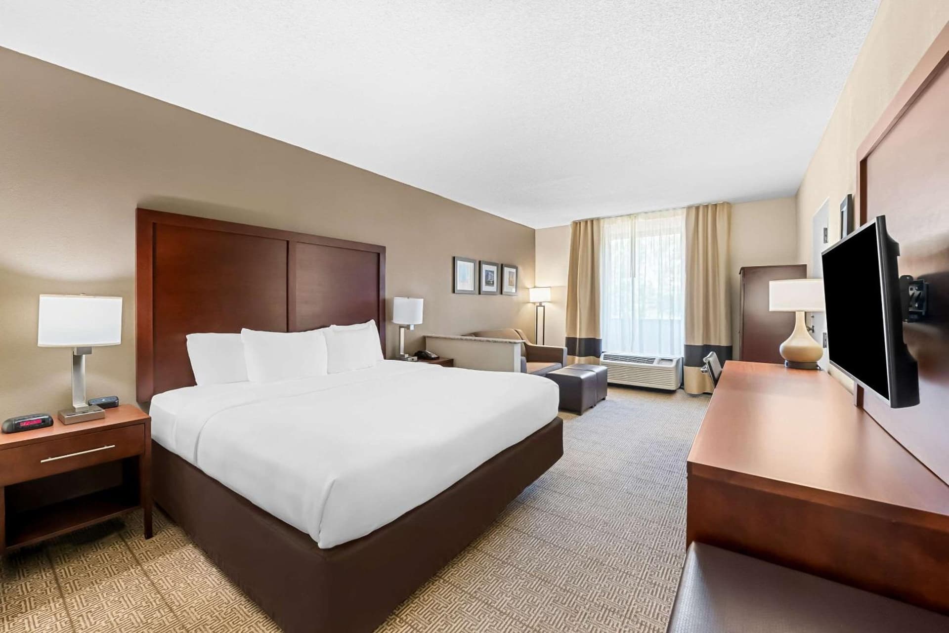 Comfort Inn & Suites Durham near Duke University gallery photo in Durham, NC — image 11