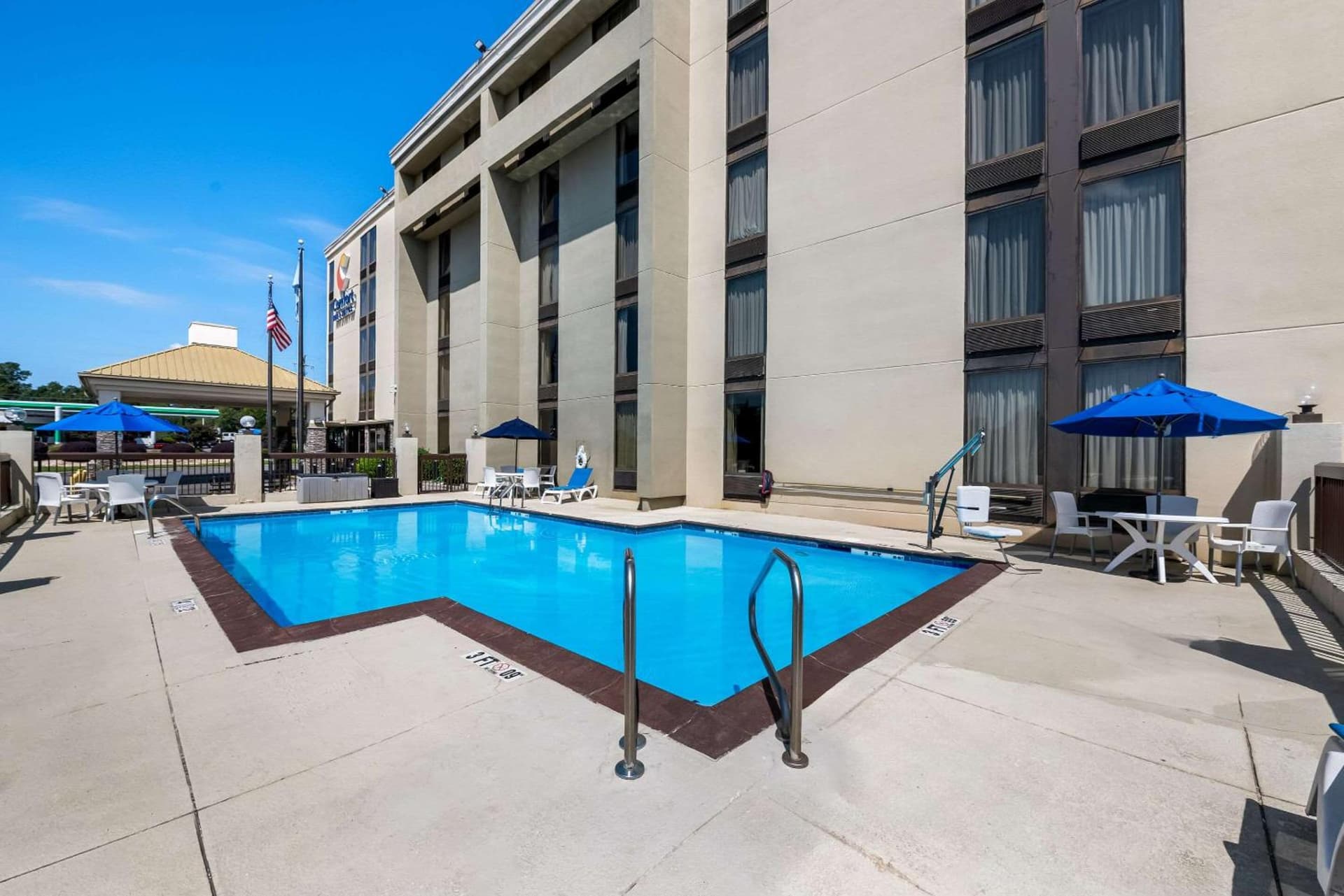 Comfort Inn & Suites Durham near Duke University gallery photo in Durham, NC — image 4