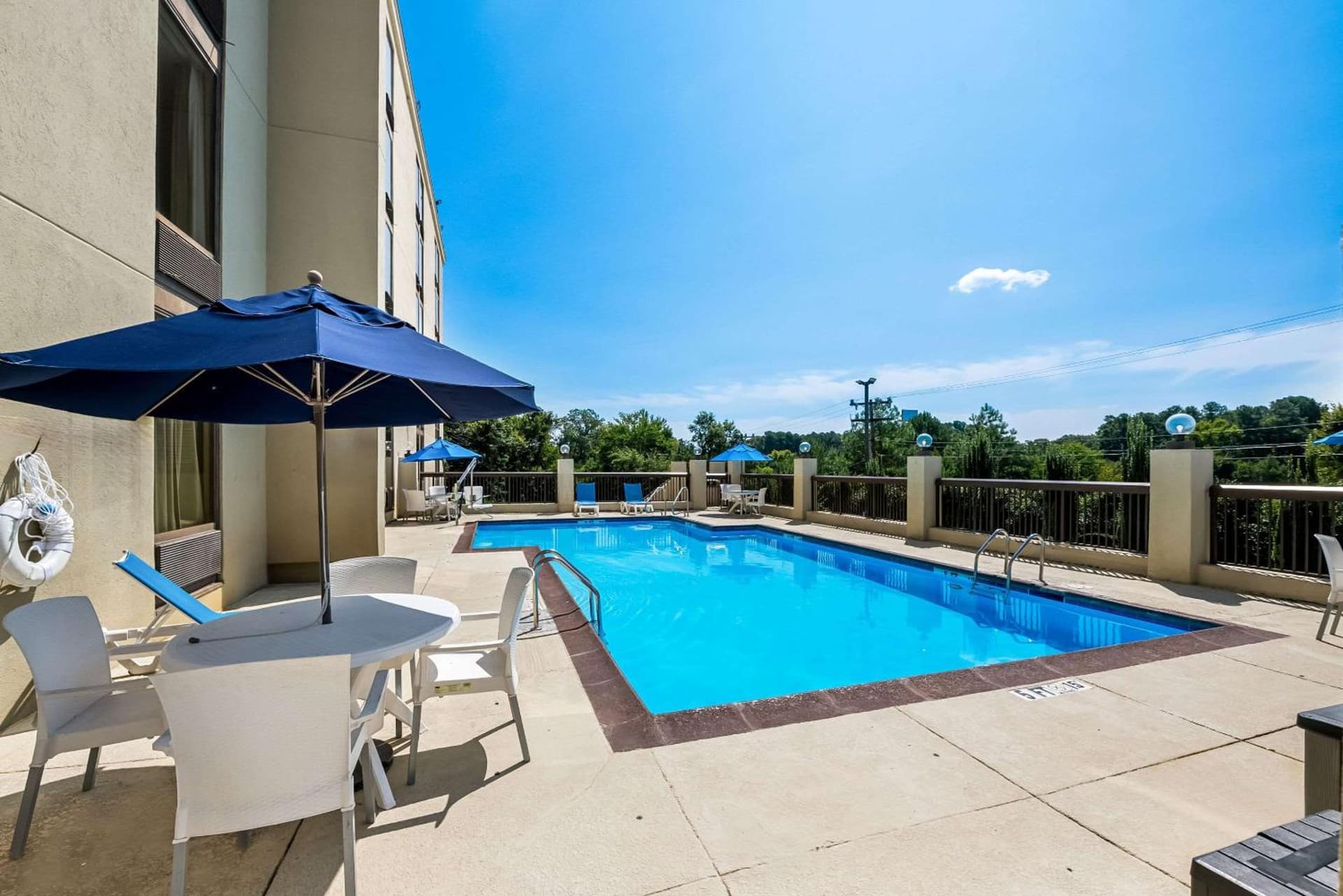 Comfort Inn & Suites Durham near Duke University gallery photo in Durham, NC — image 18