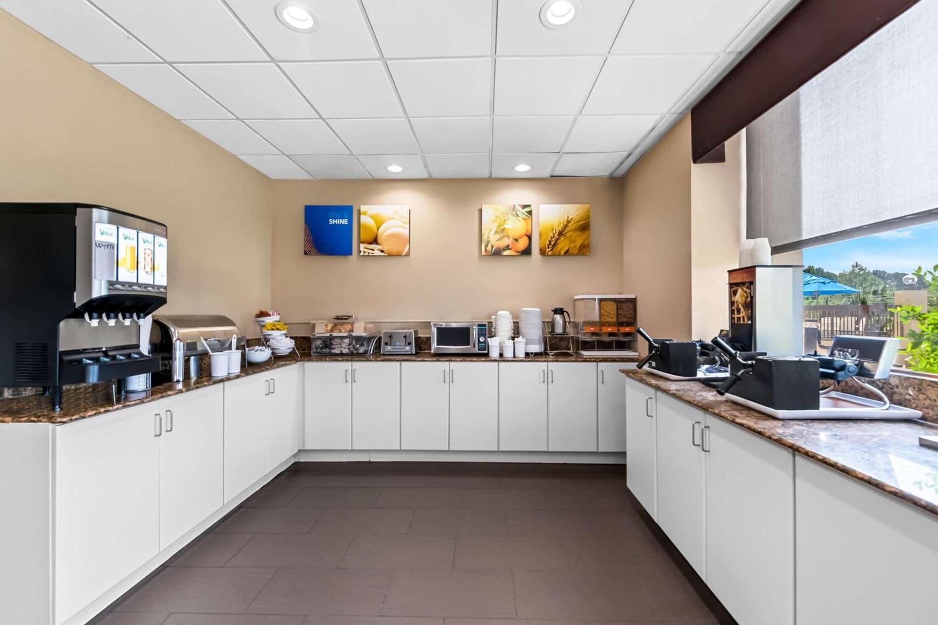 Comfort Inn & Suites Durham near Duke University gallery photo in Durham, NC — image 35