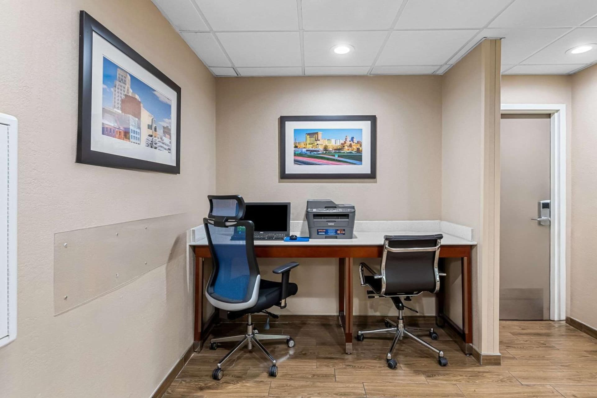 Comfort Inn & Suites Durham near Duke University gallery photo in Durham, NC — image 16
