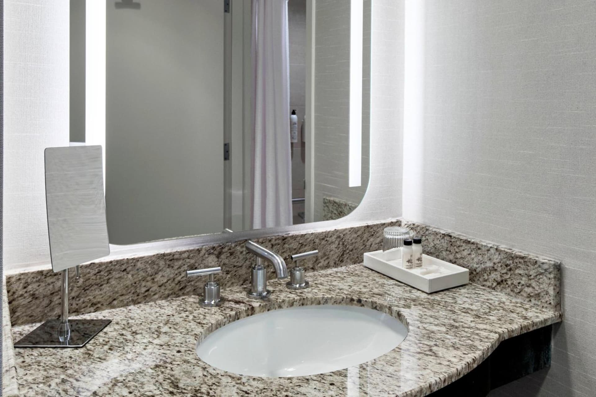 Delta Hotels by Marriott Toledo gallery photo in Toledo, OH — image 91
