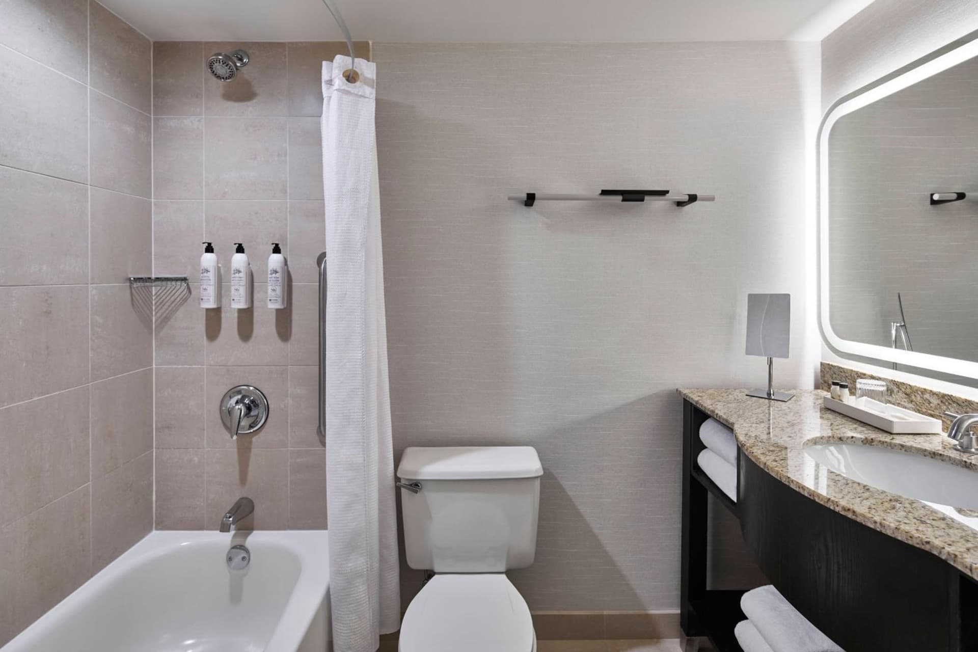 Delta Hotels by Marriott Toledo gallery photo in Toledo, OH — image 39