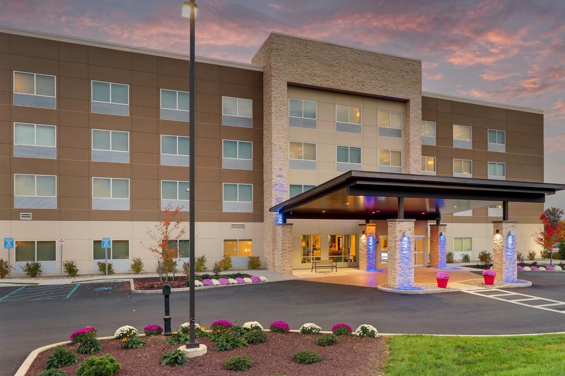 Holiday Inn Express & Suites - Middletown - Goshen by IHG gallery photo in Middletown, NY — image 36