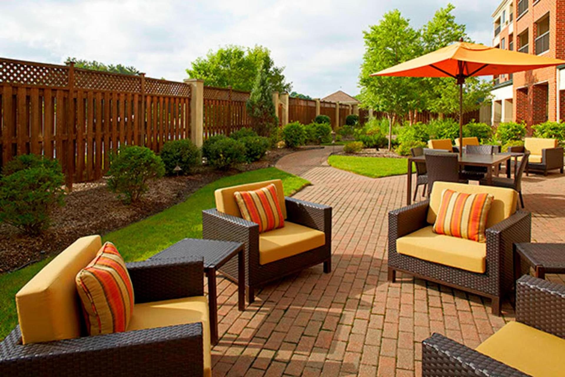 Courtyard by Marriott Akron Stow property views in Stow, OH — gallery photo 3