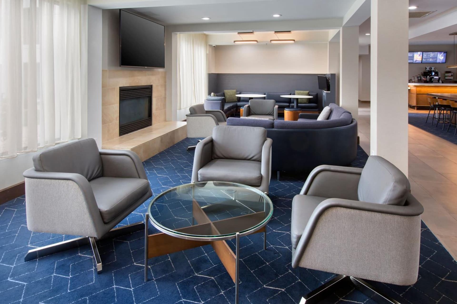 Courtyard by Marriott New Haven Orange property views in Orange — gallery photo 3