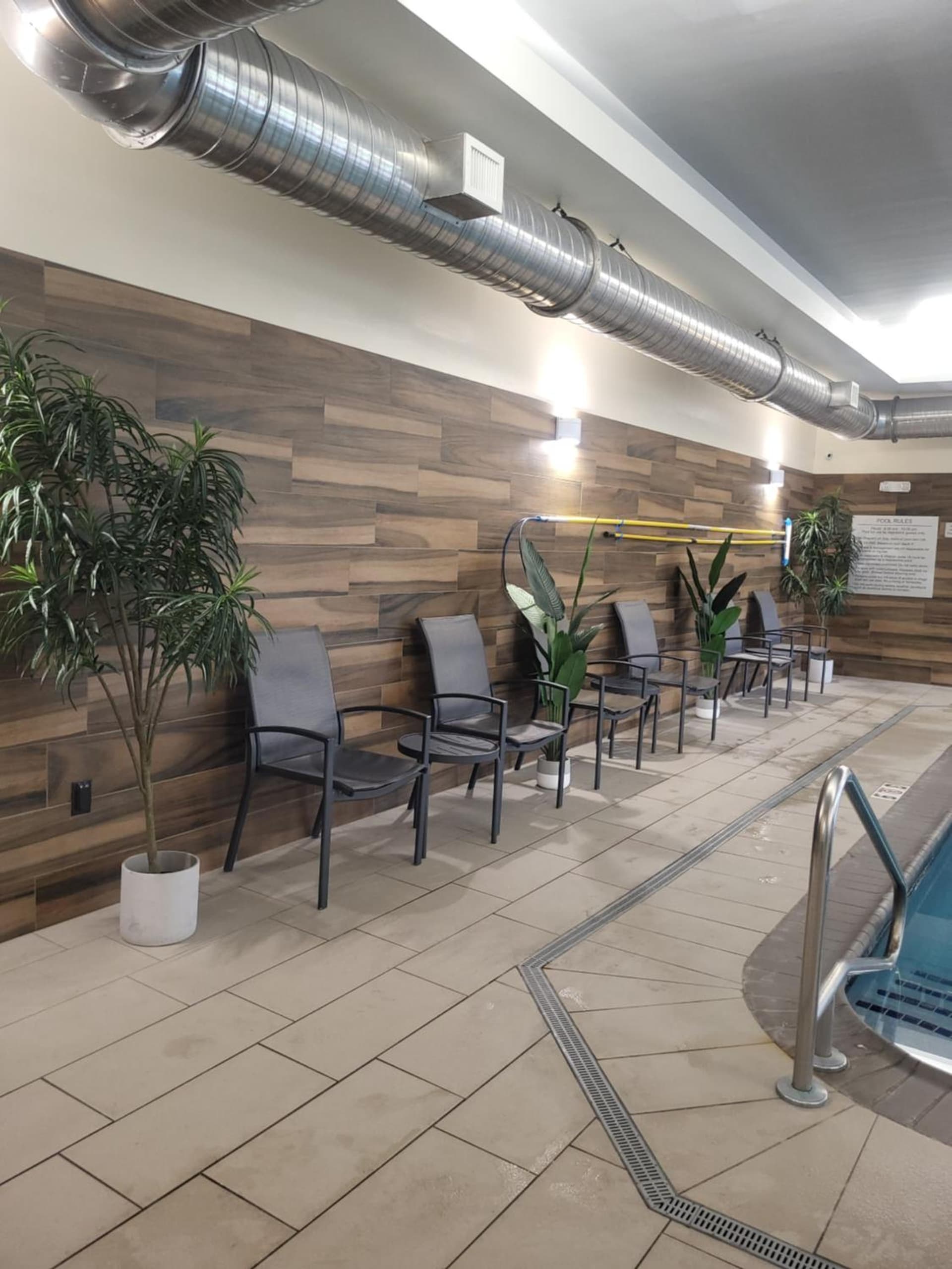 Fairfield Inn & Suites by Marriott Allentown West interior in Breinigsville, PA — gallery photo 2