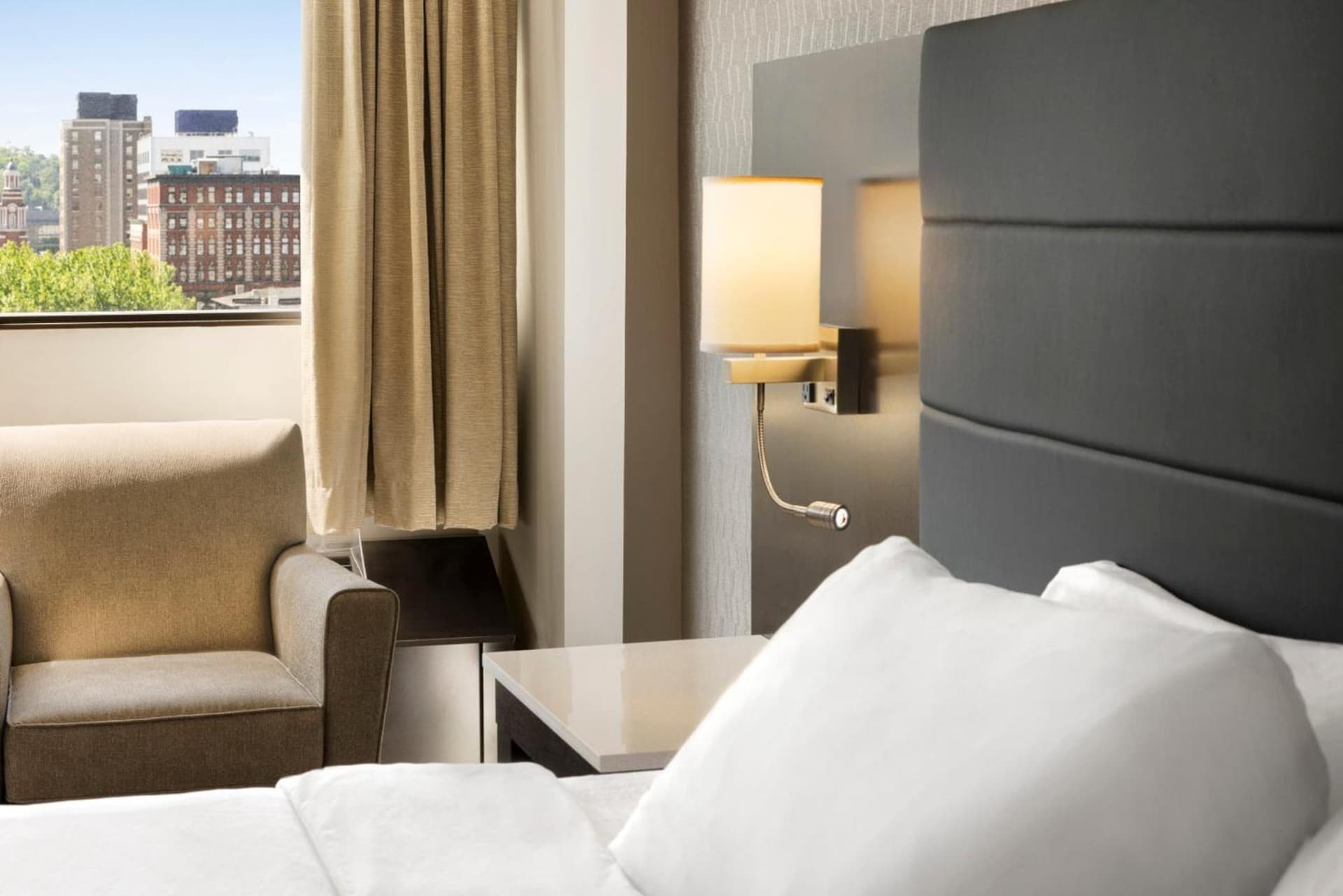 Crowne Plaza Knoxville Downtown University by IHG gallery photo in Knoxville, TN — image 54