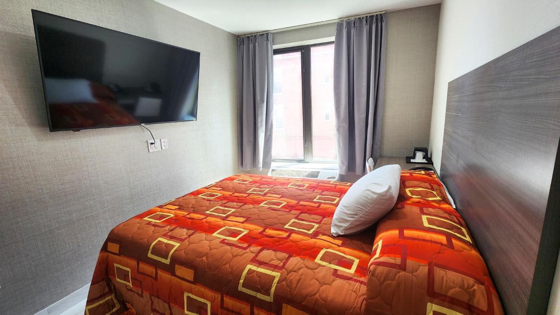 Hotel Fuego Bronx BRAND NEW property views in Bronx, NY — gallery photo 3