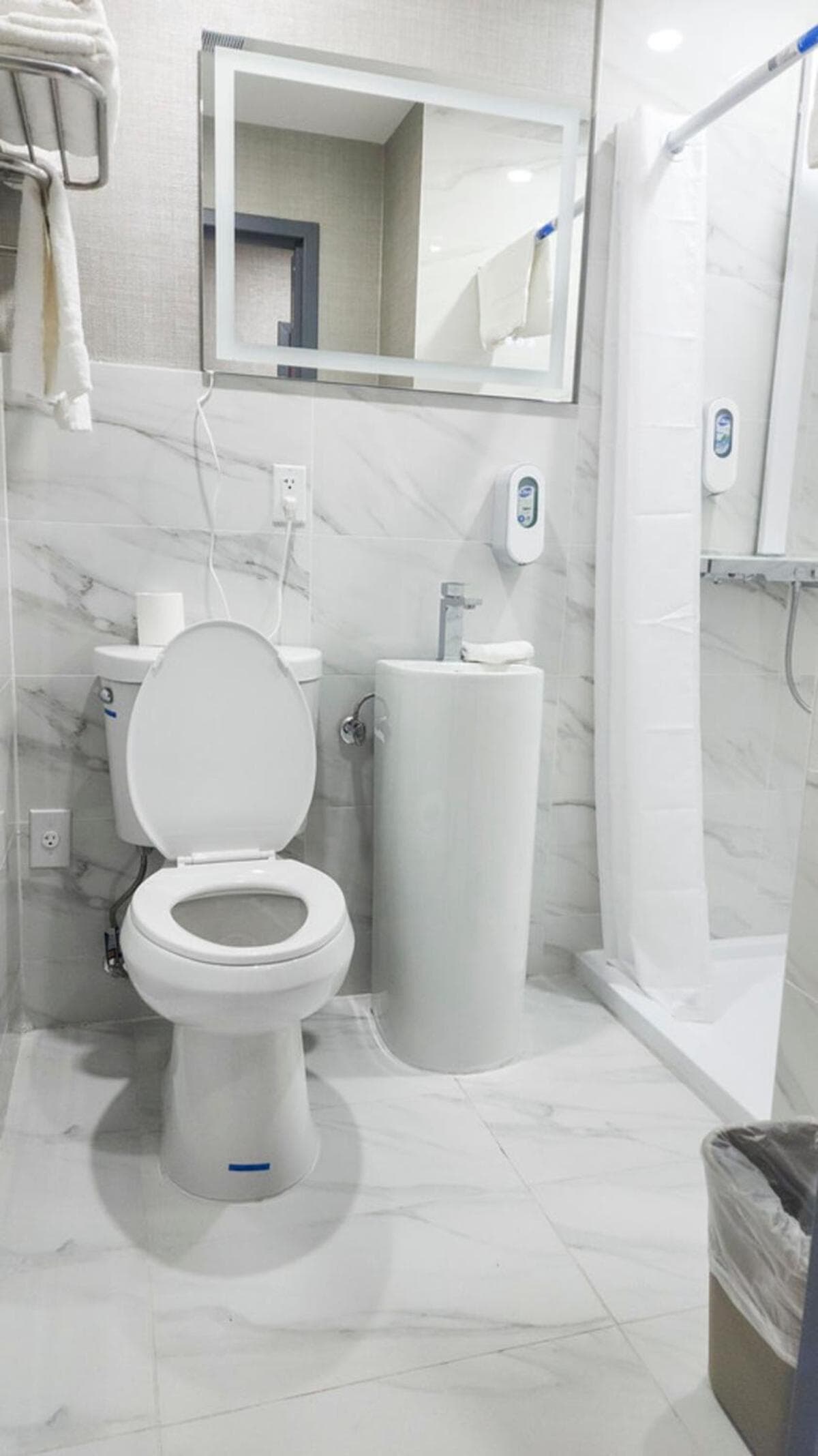 Hotel Fuego Bronx BRAND NEW interior in Bronx, NY — gallery photo 2