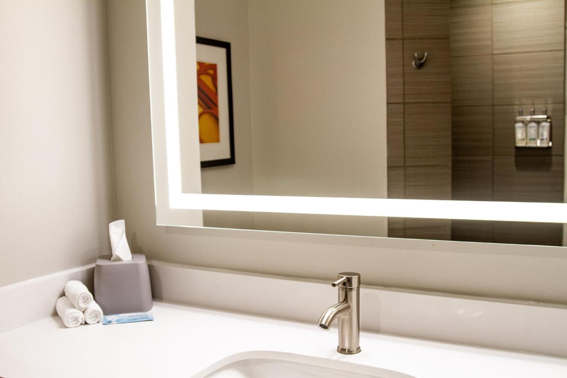 Holiday Inn Express & Suites Overland Park by IHG gallery photo in Overland Park, KS — image 40