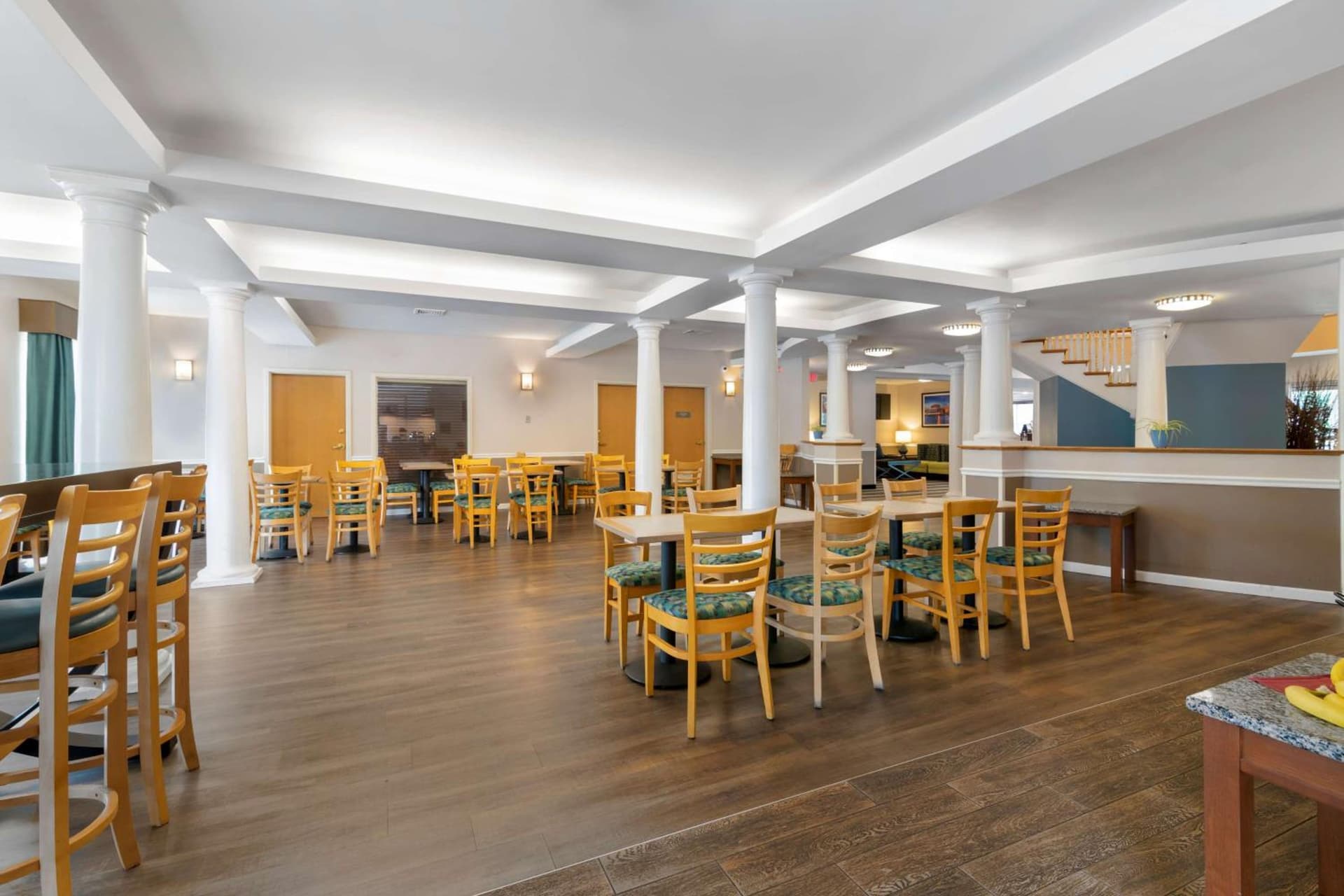 Best Western PLUS Executive Court Inn & Conference Center gallery photo in Manchester, NH — image 57