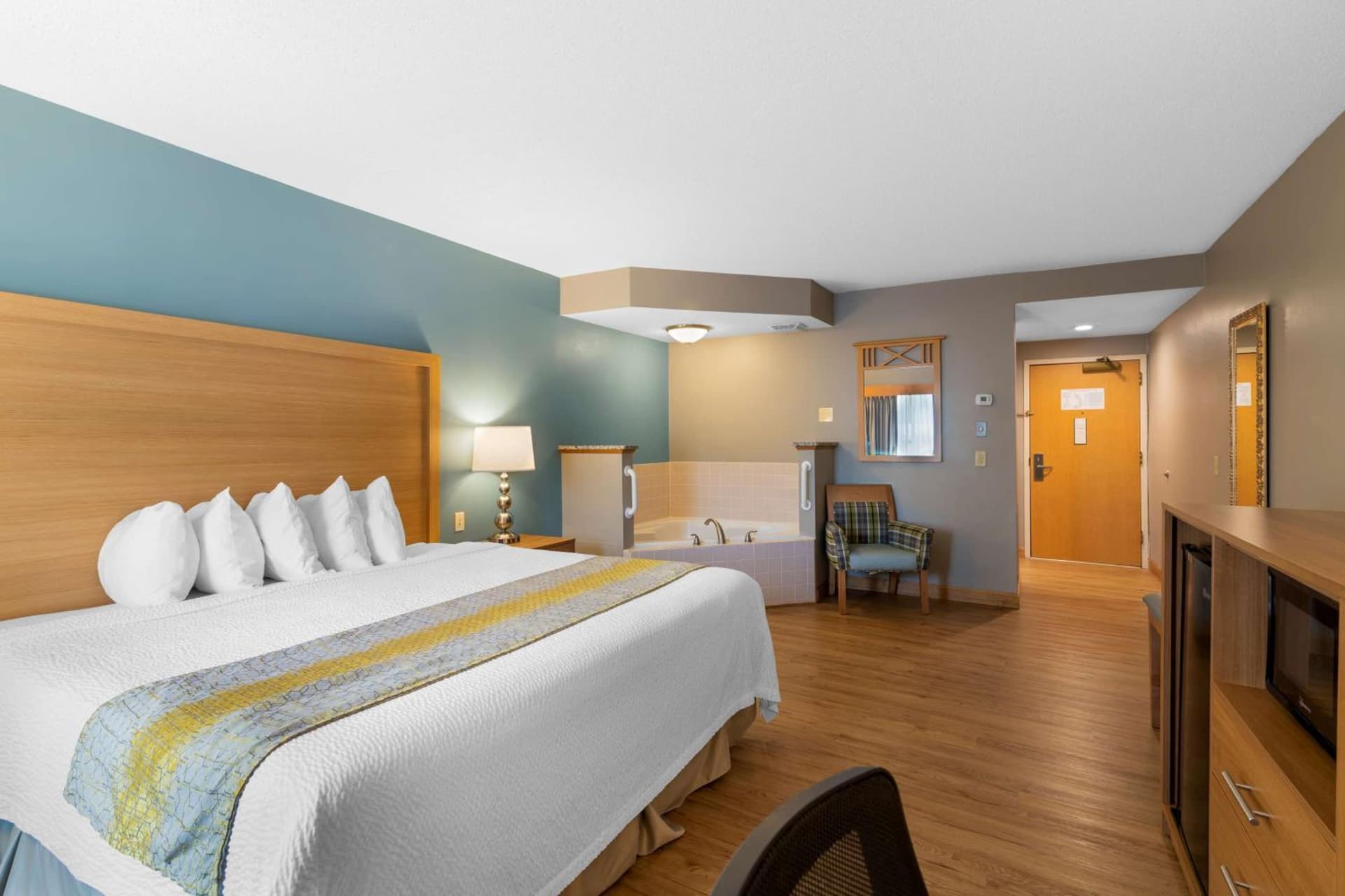 Best Western PLUS Executive Court Inn & Conference Center gallery photo in Manchester, NH — image 28