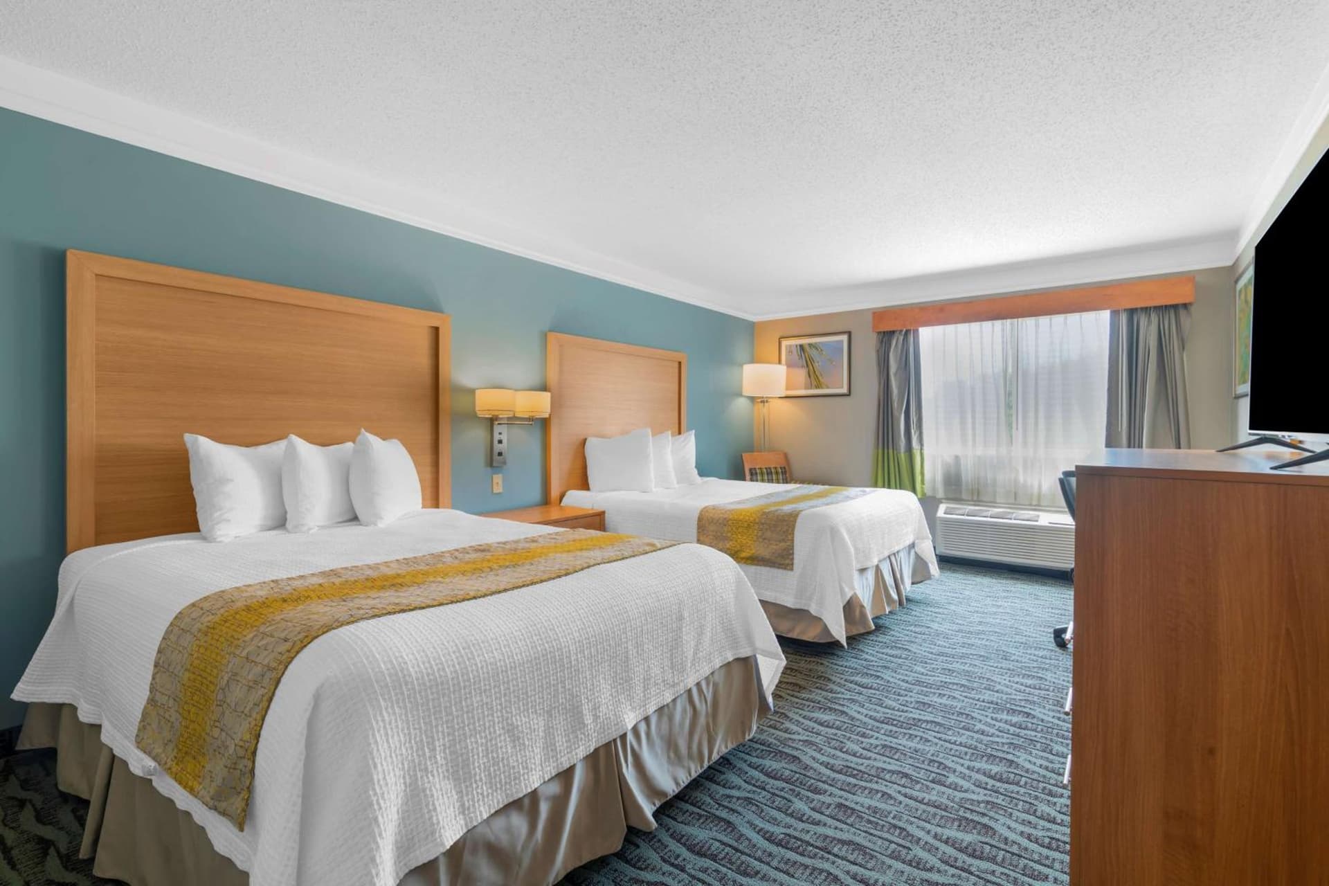 Best Western PLUS Executive Court Inn & Conference Center gallery photo in Manchester, NH — image 47