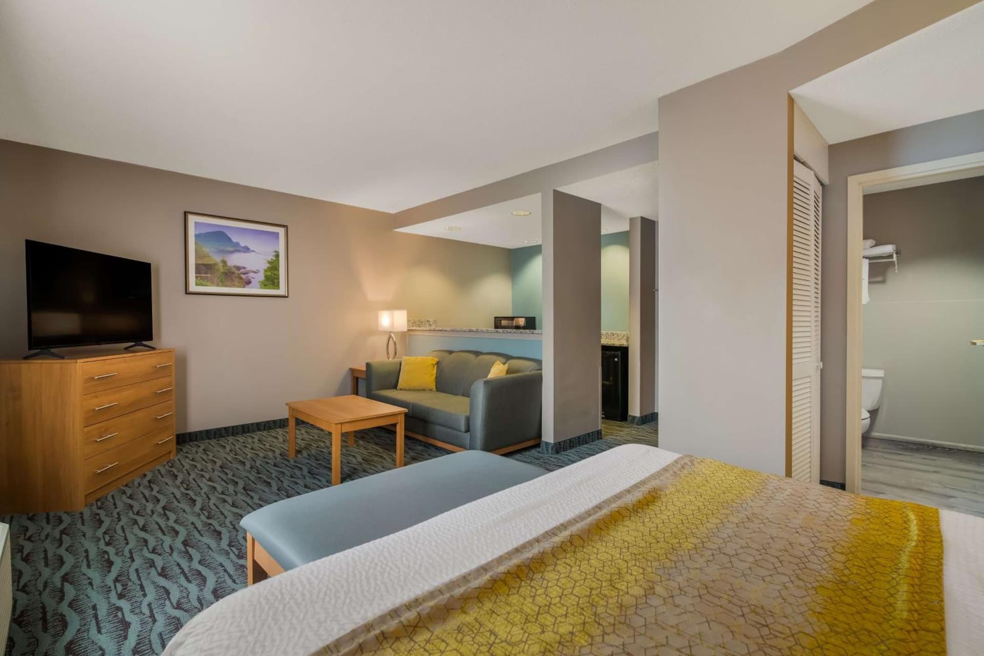 Best Western PLUS Executive Court Inn & Conference Center gallery photo in Manchester, NH — image 12
