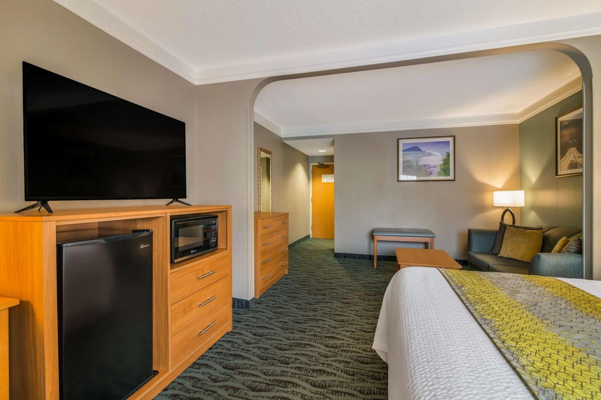 Best Western PLUS Executive Court Inn & Conference Center gallery photo in Manchester, NH — image 54