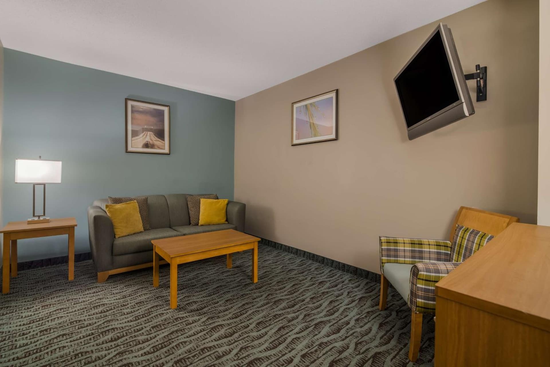 Best Western PLUS Executive Court Inn & Conference Center gallery photo in Manchester, NH — image 43