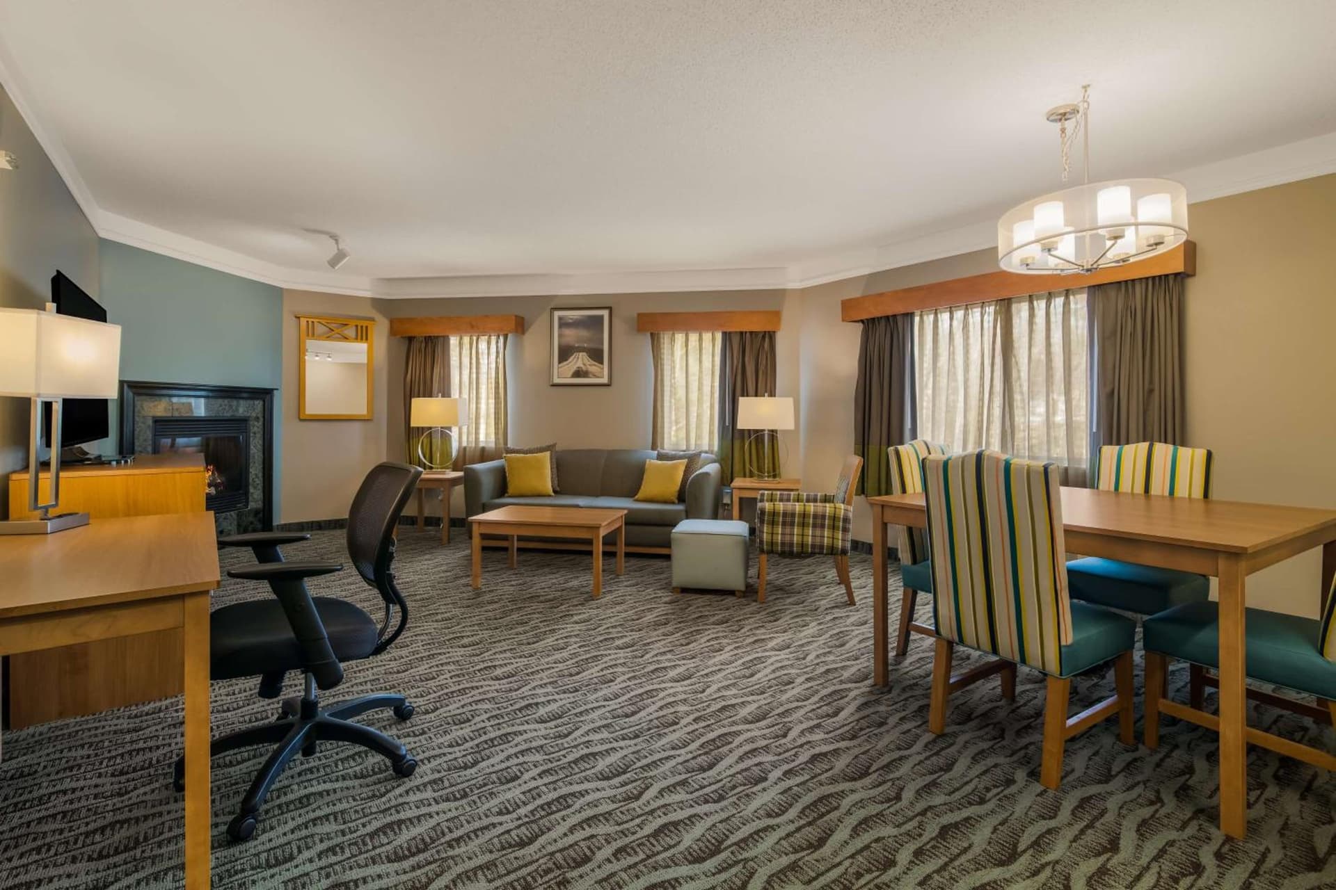 Best Western PLUS Executive Court Inn & Conference Center gallery photo in Manchester, NH — image 31