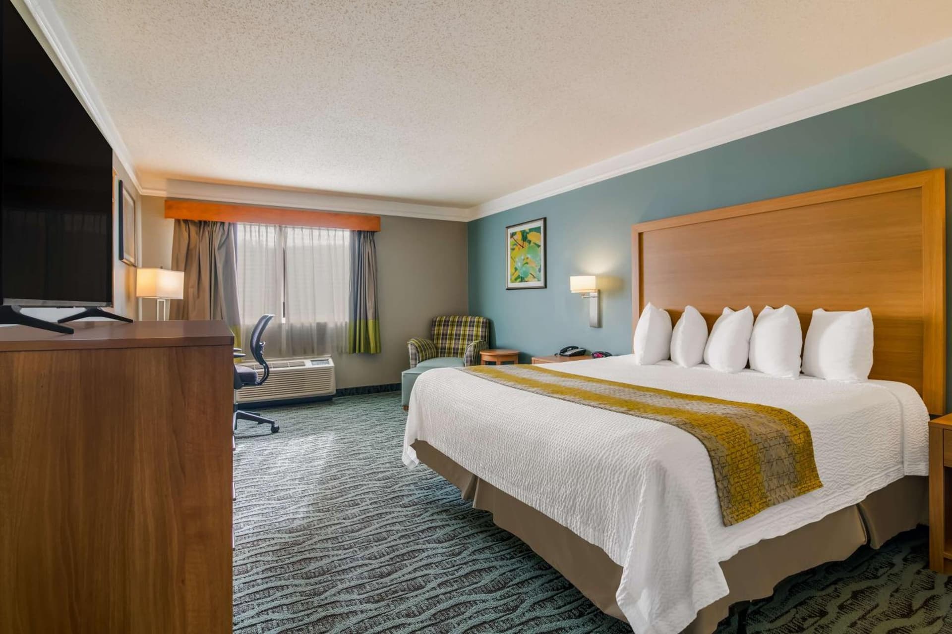 Best Western PLUS Executive Court Inn & Conference Center gallery photo in Manchester, NH — image 6