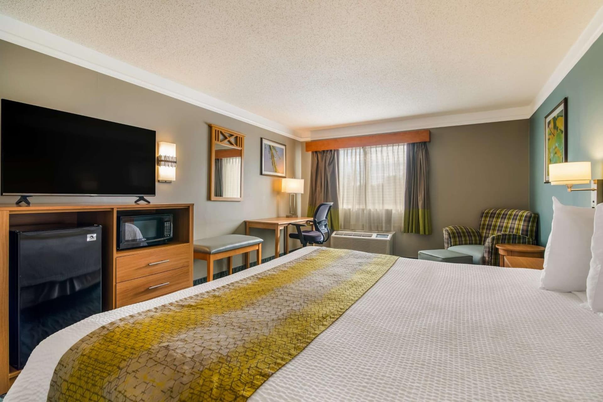 Best Western PLUS Executive Court Inn & Conference Center gallery photo in Manchester, NH — image 33