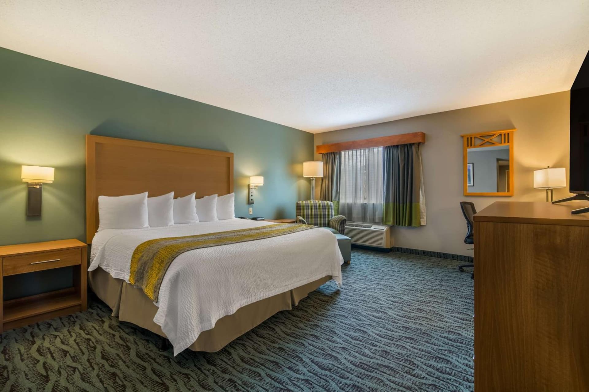Best Western PLUS Executive Court Inn & Conference Center gallery photo in Manchester, NH — image 37
