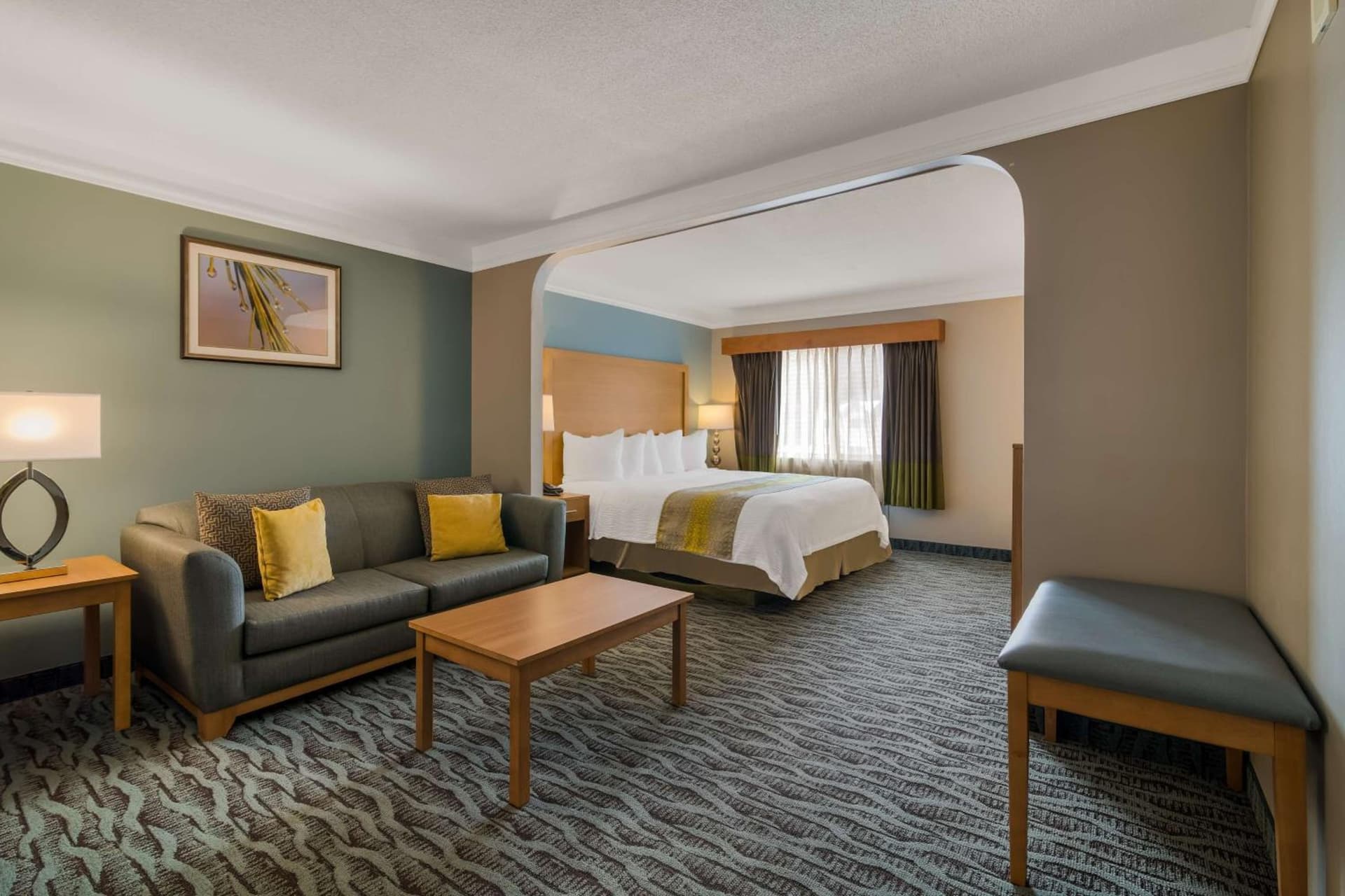 Best Western PLUS Executive Court Inn & Conference Center gallery photo in Manchester, NH — image 4