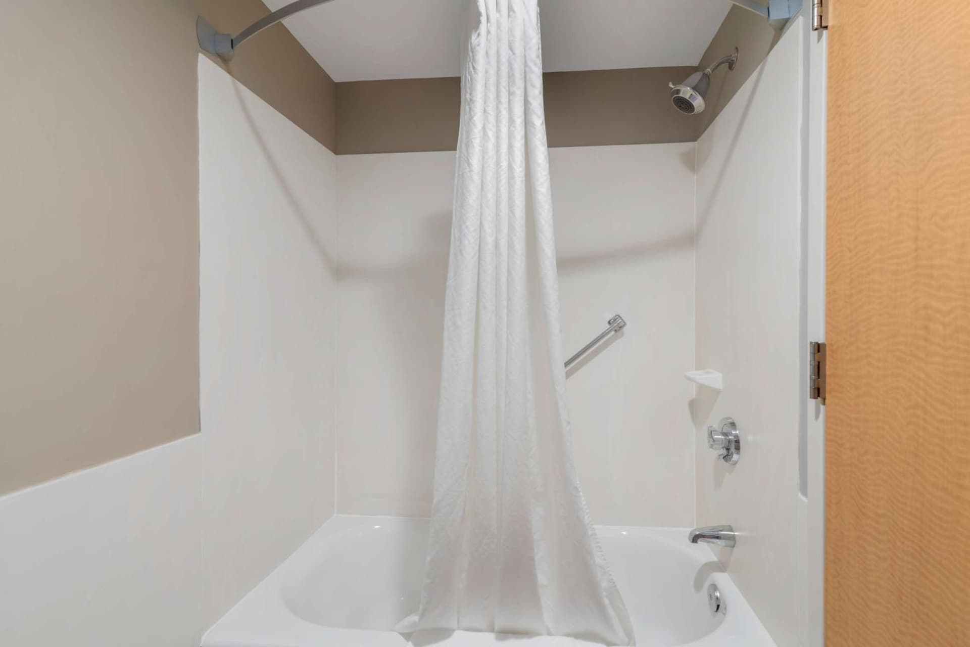 Best Western PLUS Executive Court Inn & Conference Center gallery photo in Manchester, NH — image 11