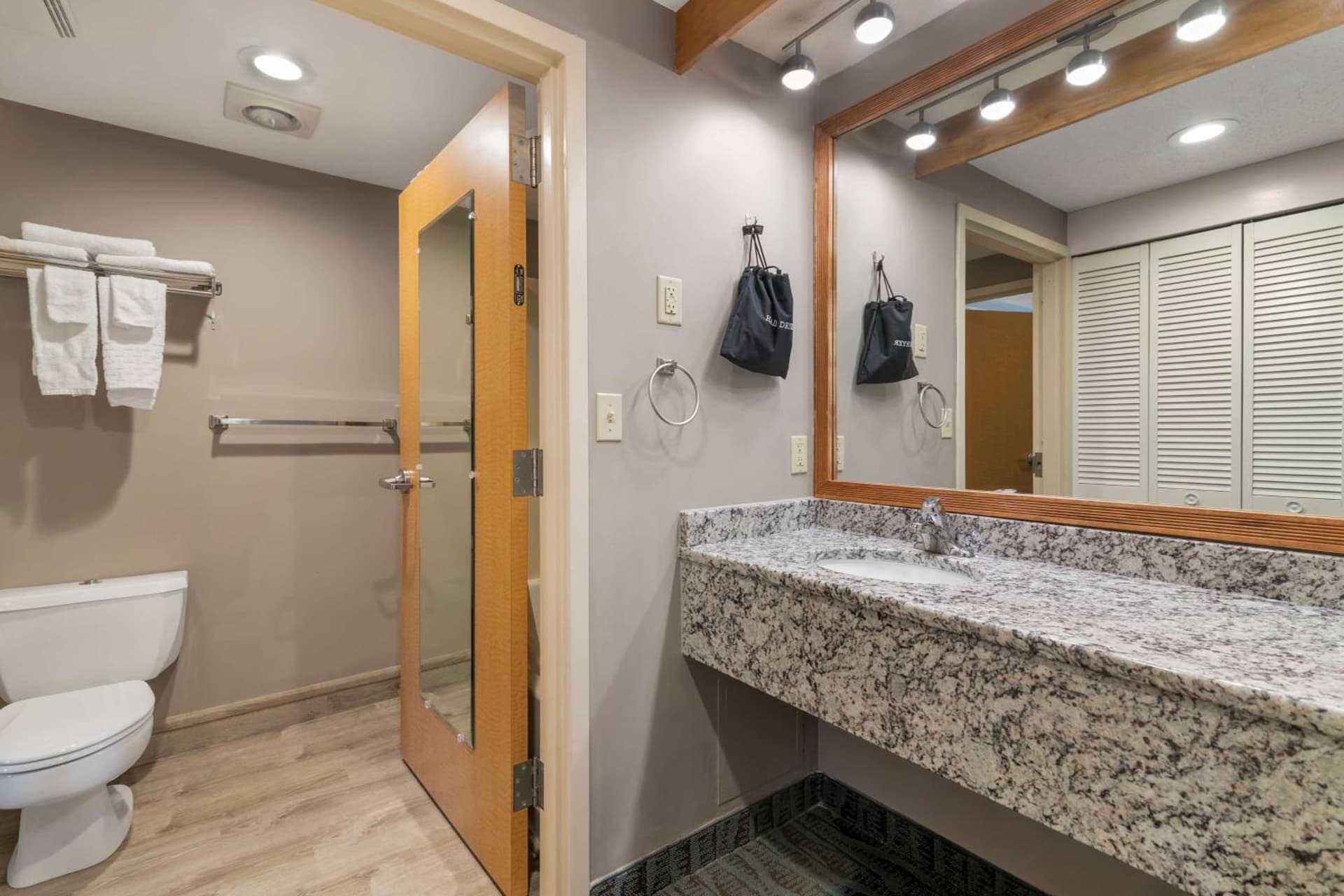Best Western PLUS Executive Court Inn & Conference Center gallery photo in Manchester, NH — image 21