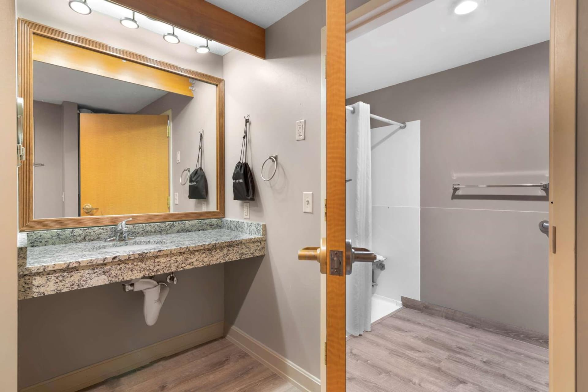 Best Western PLUS Executive Court Inn & Conference Center gallery photo in Manchester, NH — image 24