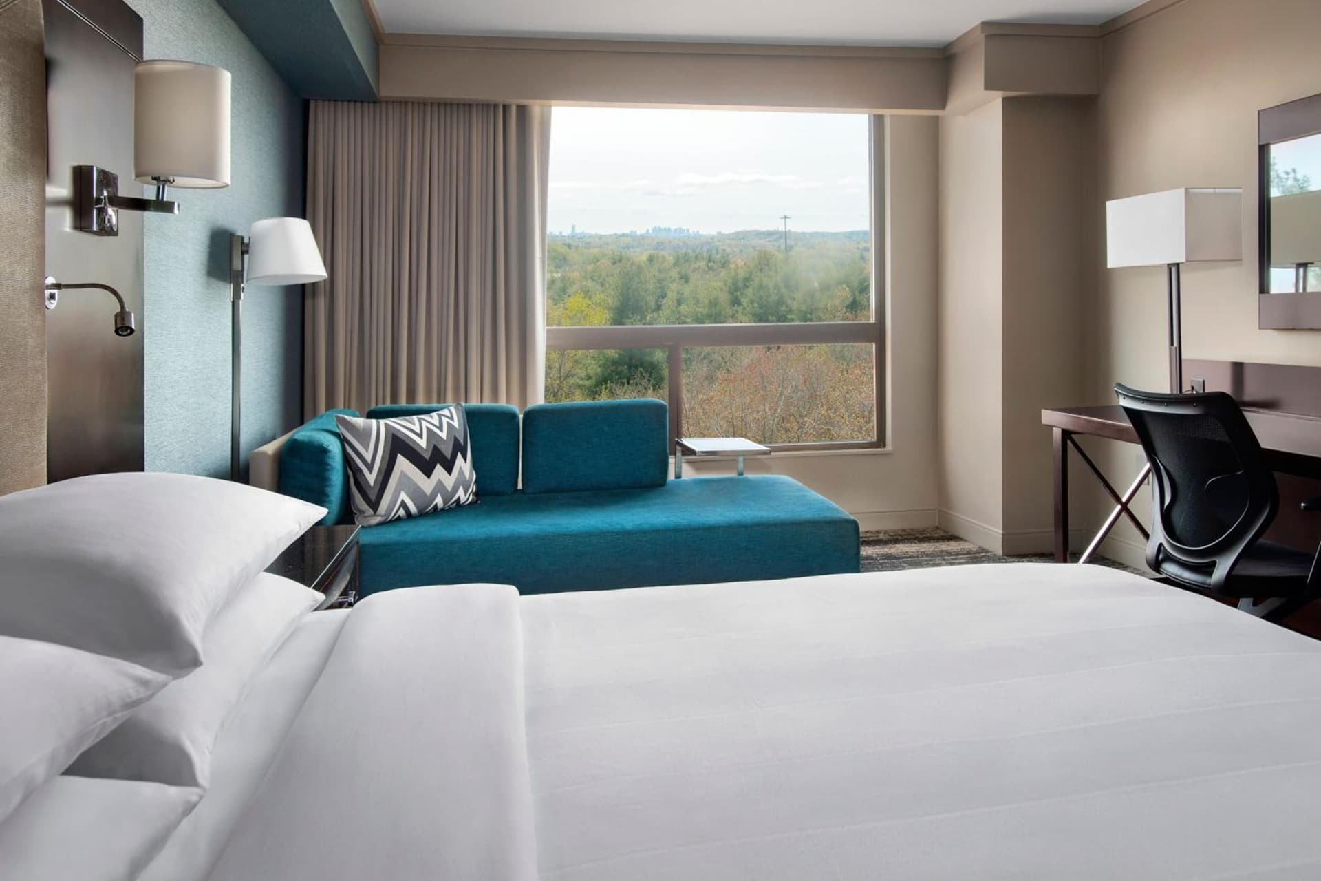 Boston Marriott Burlington gallery photo in Burlington — image 10