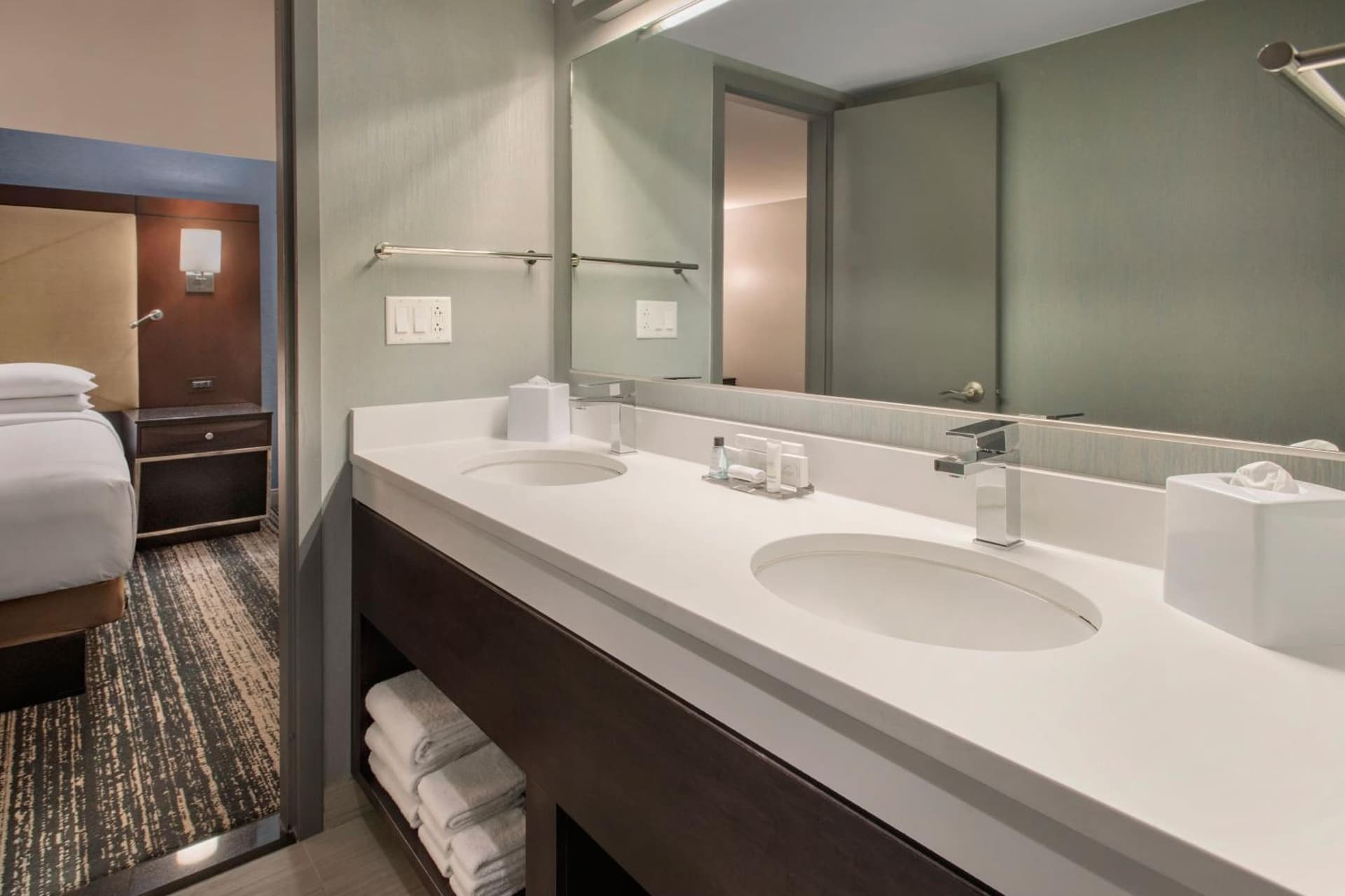 Boston Marriott Burlington gallery photo in Burlington — image 37