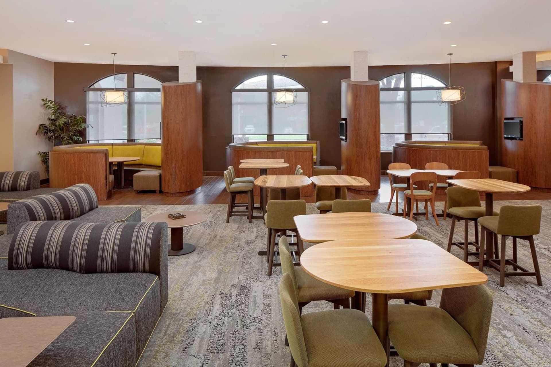 Courtyard by Marriott Houma gallery photo in Houma, LA — image 11