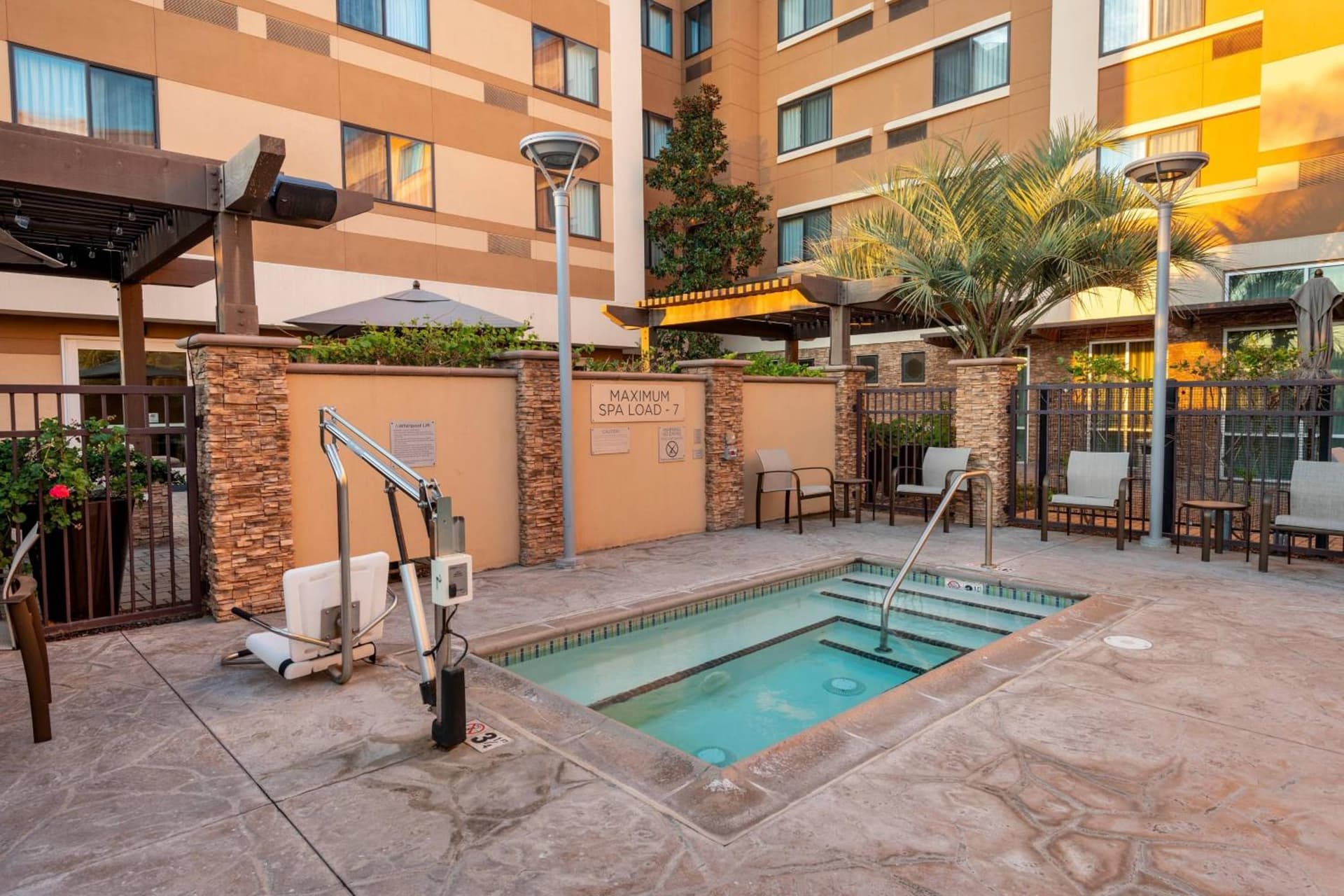 Courtyard by Marriott San Diego Oceanside gallery photo in Oceanside, CA — image 4
