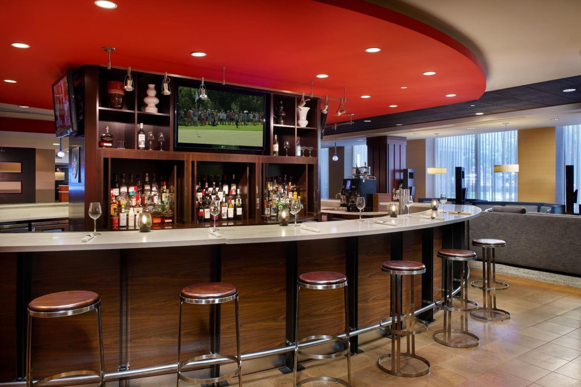 Courtyard Arlington Crystal City/Reagan National Airport interior in Arlington, VA — gallery photo 2