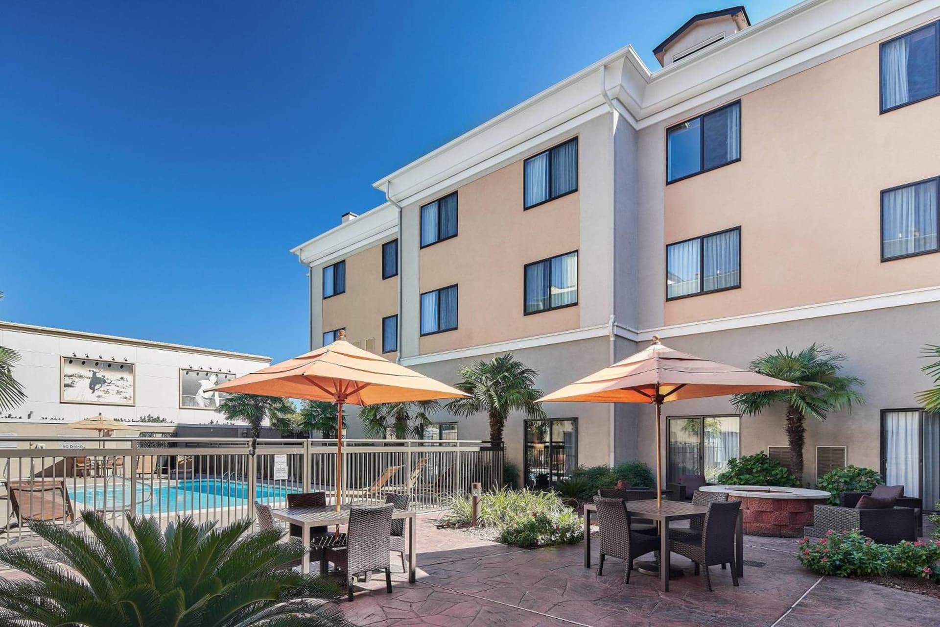 Courtyard Shreveport-Bossier City/Louisiana Boardwalk gallery photo in Bossier City, LA — image 4