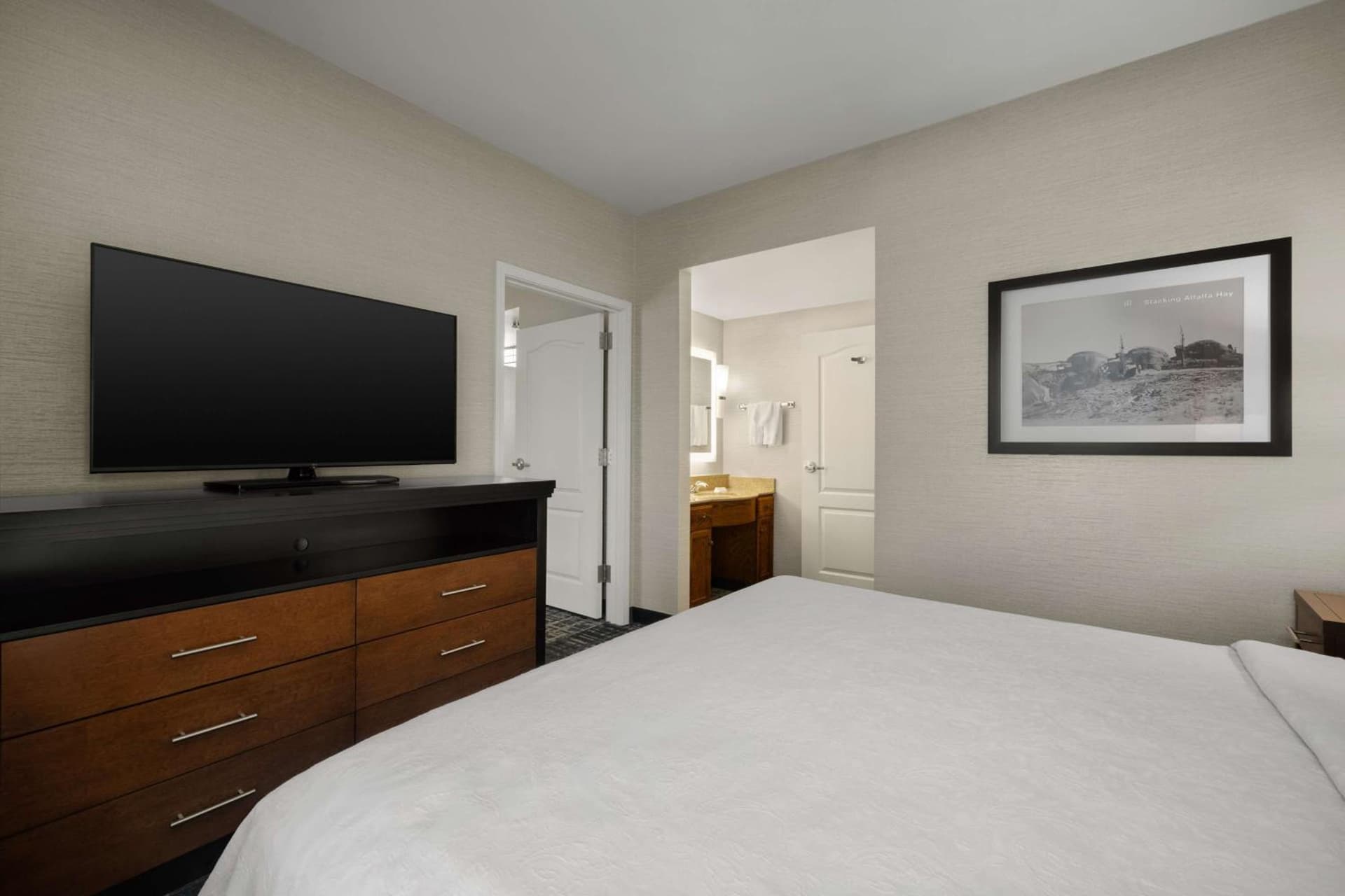Homewood Suites Bakersfield gallery photo in Bakersfield, CA — image 6