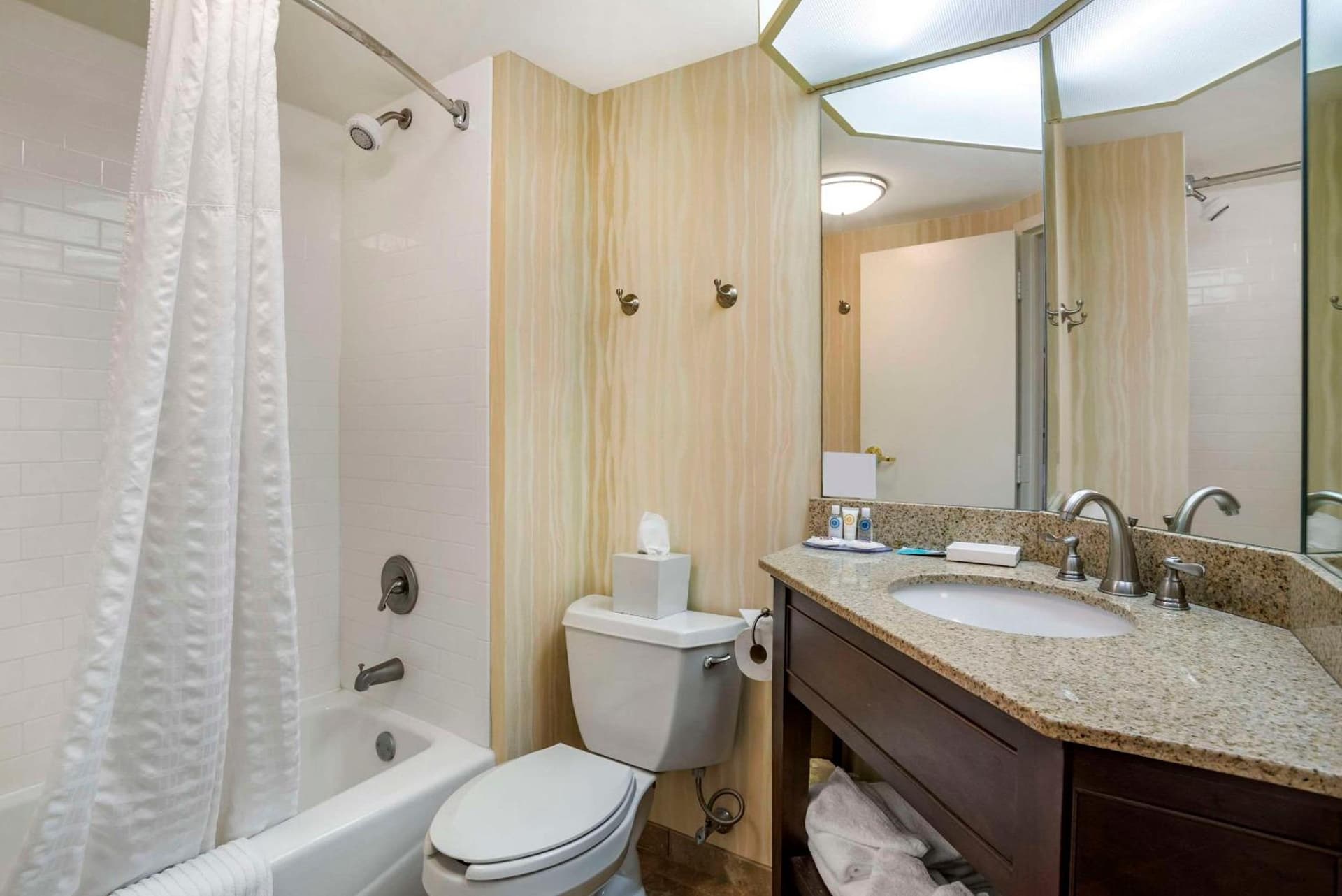 Comfort Inn & Suites Newark - Wilmington gallery photo in Newark, DE — image 33