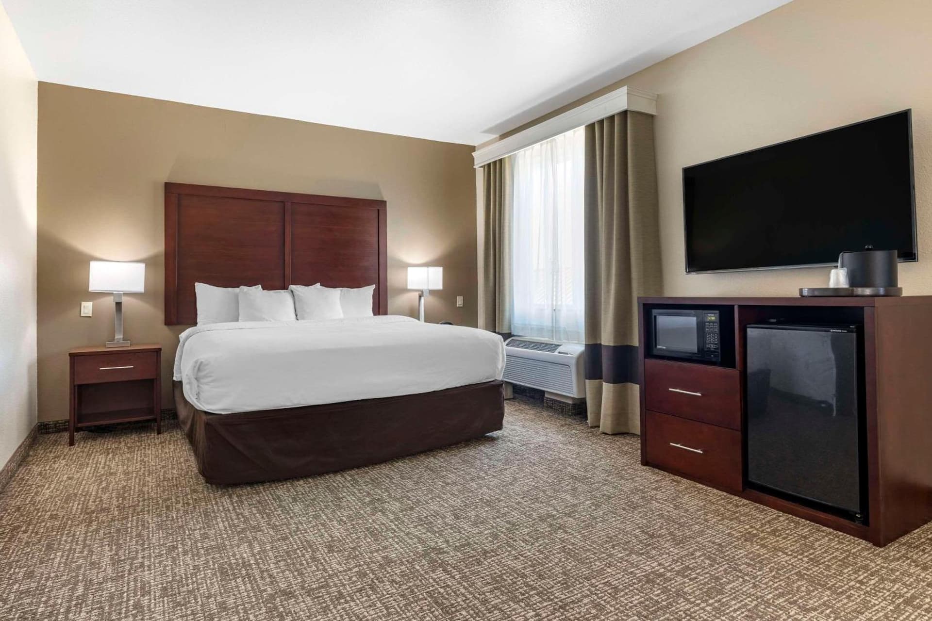 Comfort Suites Plano - Dallas North interior in Plano, TX — gallery photo 2
