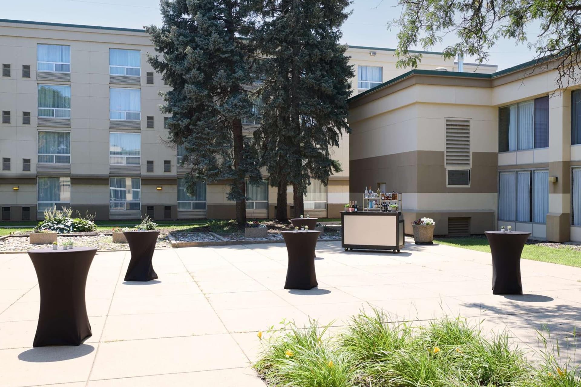 DoubleTree by Hilton Minneapolis Airport, MN property views in Bloomington, MN — gallery photo 3