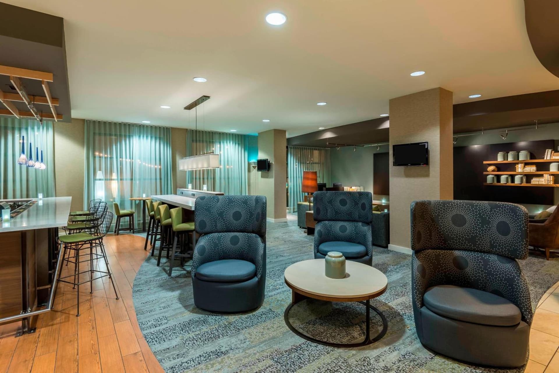 Courtyard by Marriott Chattanooga Downtown property views in Chattanooga, TN — gallery photo 3