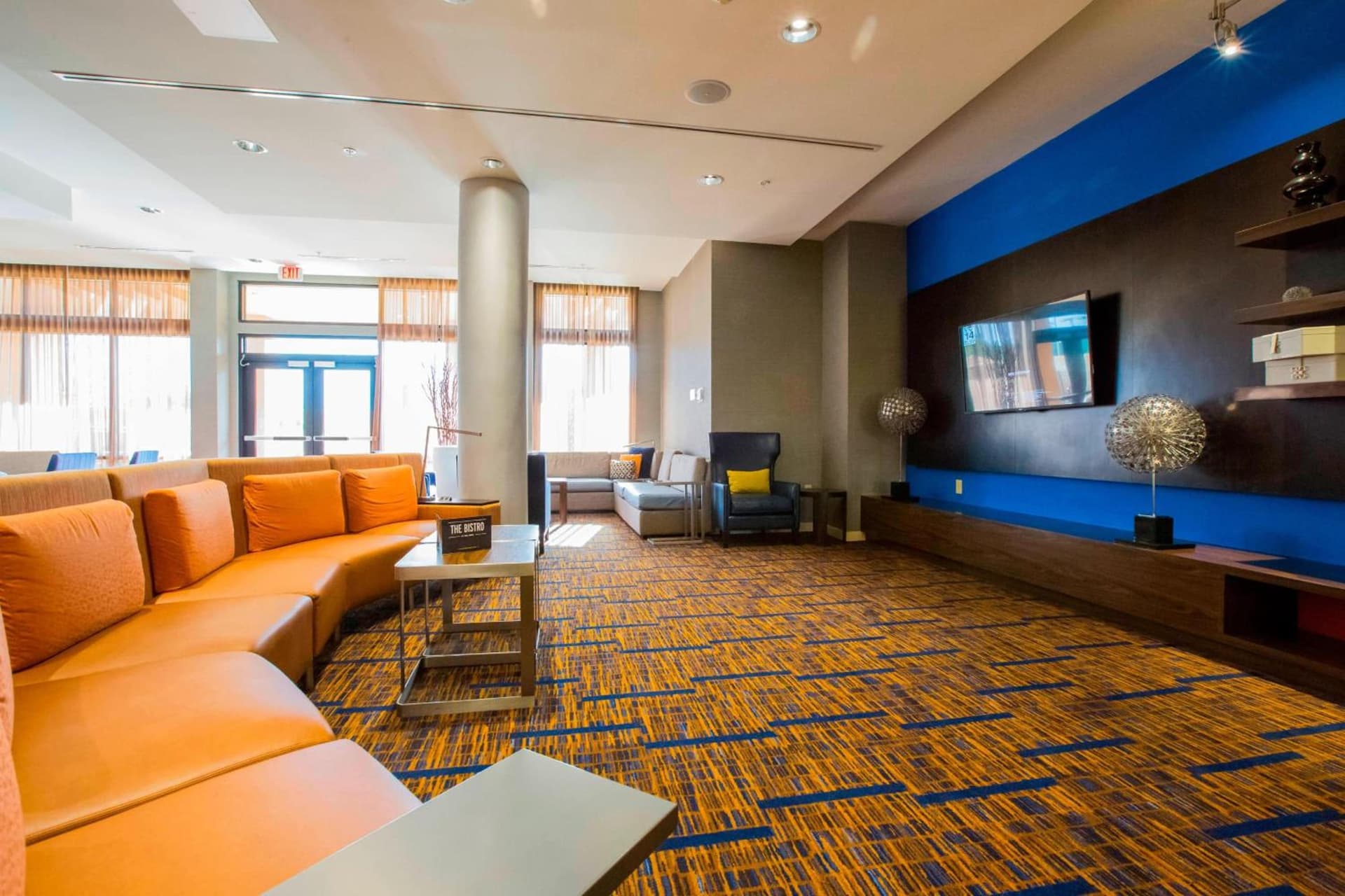 Courtyard by Marriott Jackson Airport/Pearl interior in Pearl, MS — gallery photo 2