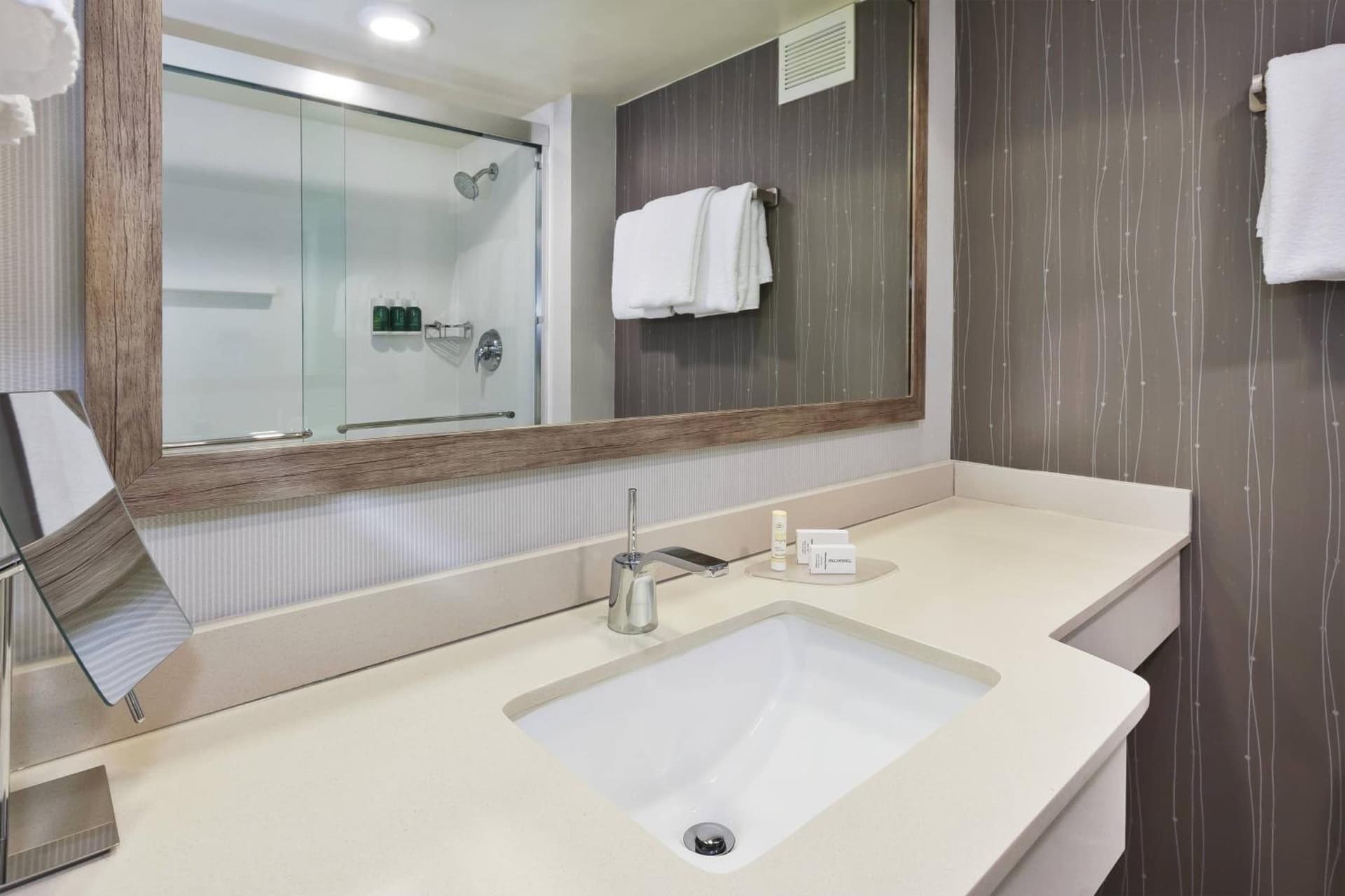 Courtyard by Marriott Secaucus Meadowlands gallery photo in Secaucus, NJ — image 20