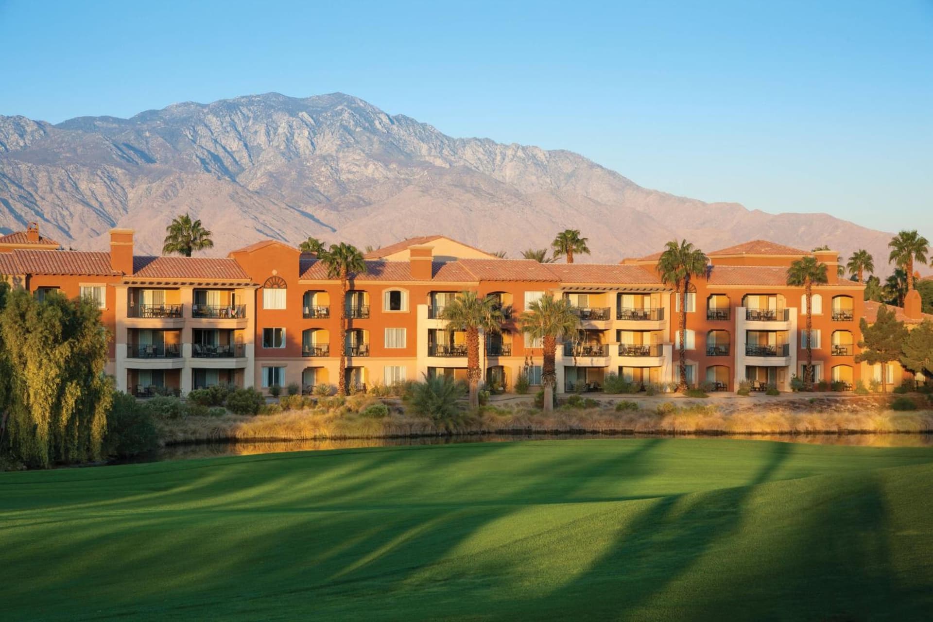 Marriott's Shadow Ridge I - The Villages interior in Palm Desert, CA — gallery photo 2