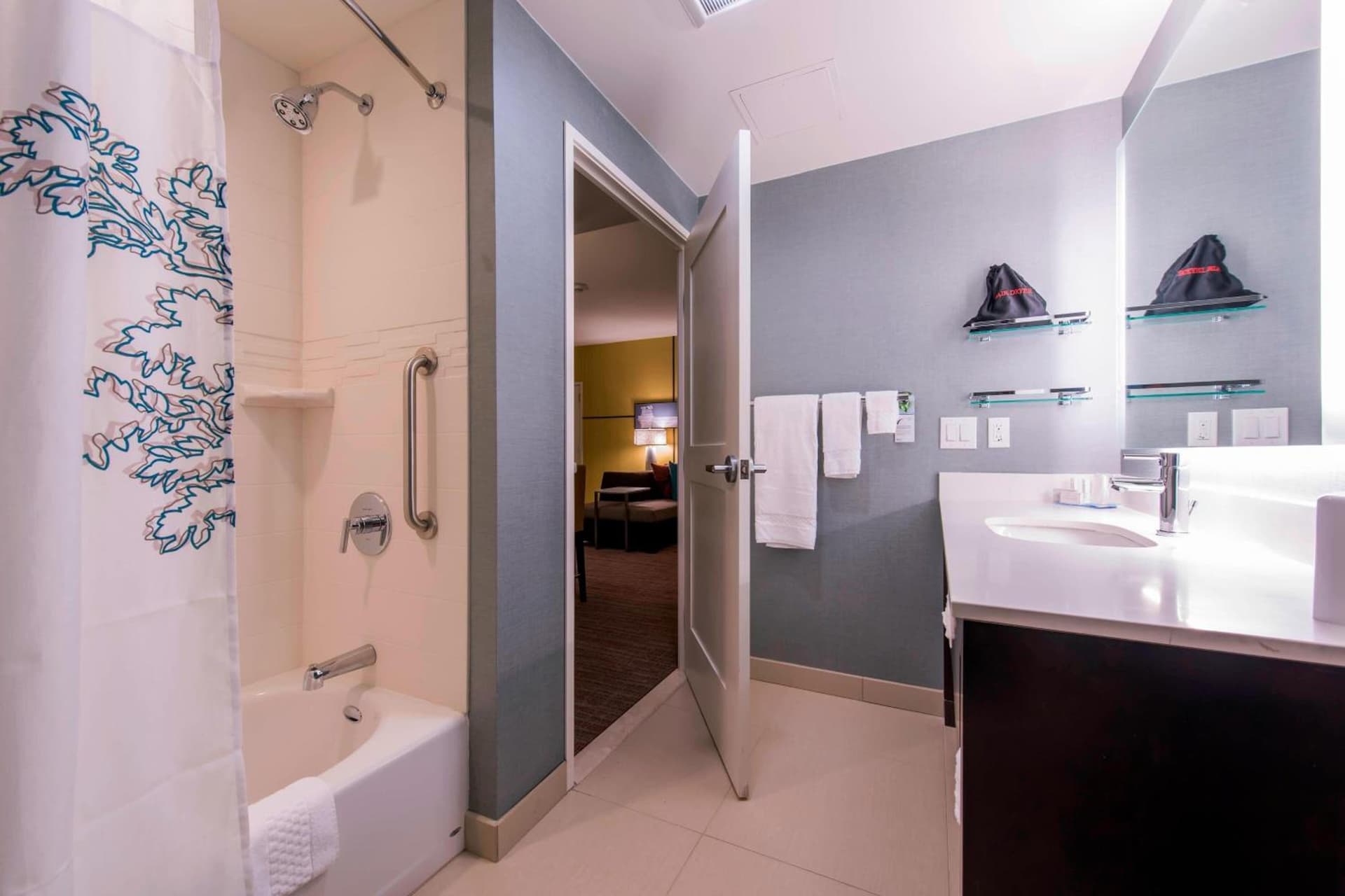 Residence Inn by Marriott Nashua gallery photo in Nashua, NH — image 13