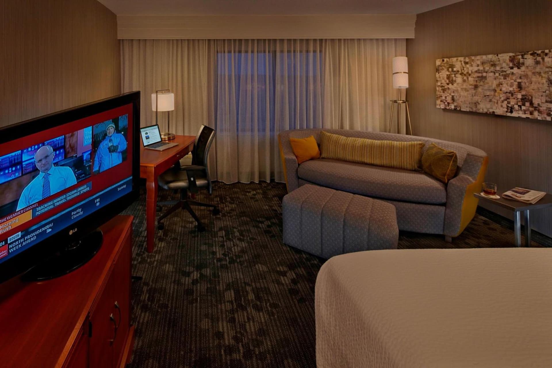Courtyard by Marriott Providence Warwick interior in Warwick, RI — gallery photo 2